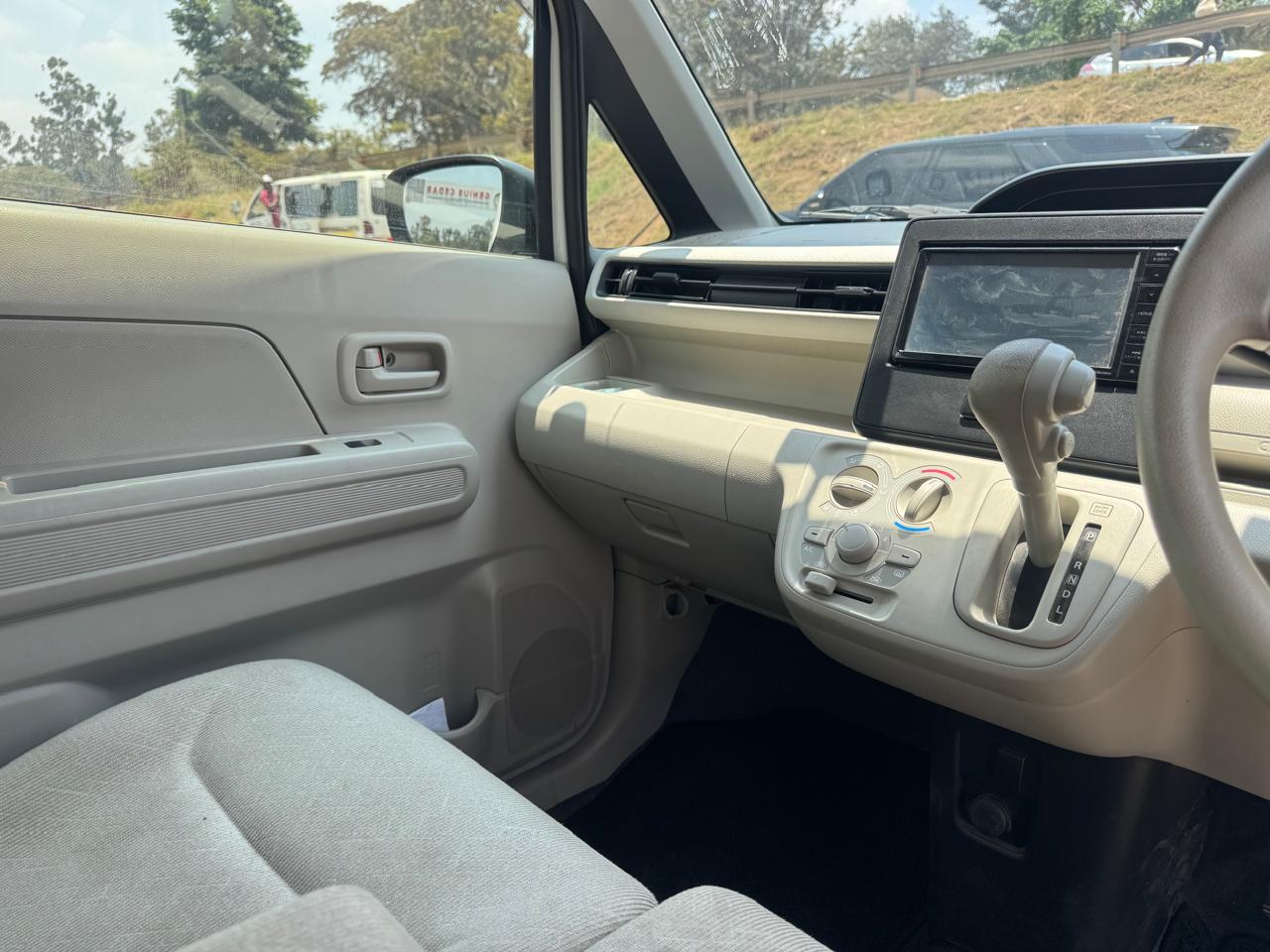 2019 – Suzuki Wagon R – White