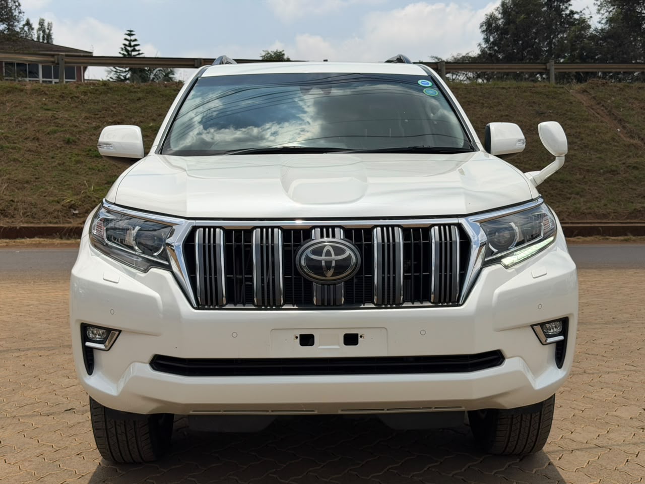 2019 – Toyota Landcruiser Prado TX – White