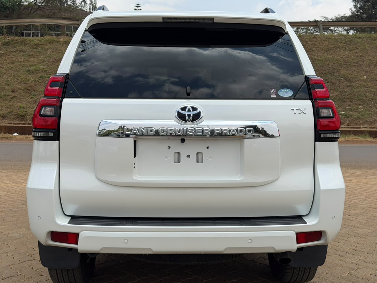 2019 – Toyota Landcruiser Prado TX – White