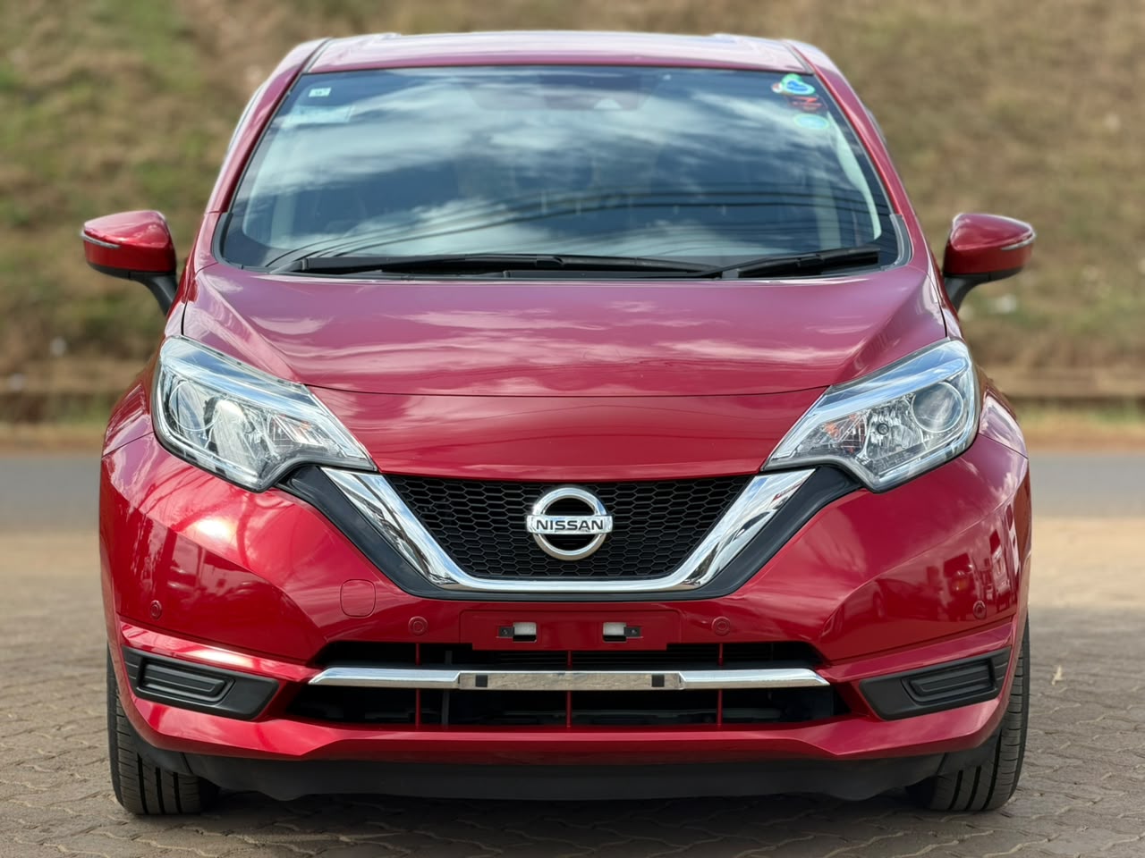 2019 – Nissan Note Medalist – Red