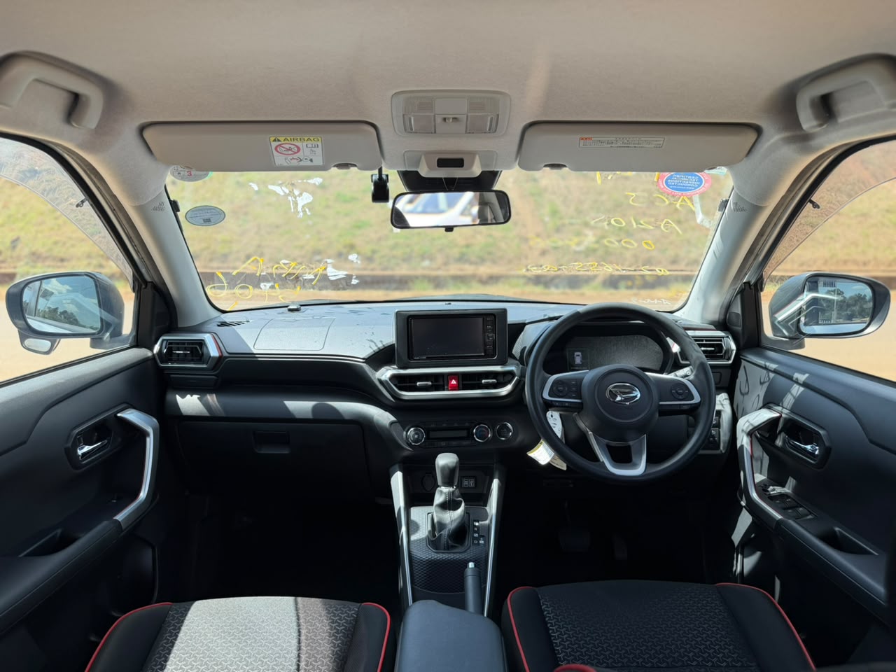 2019 – Daihatsu Rocky – Silver