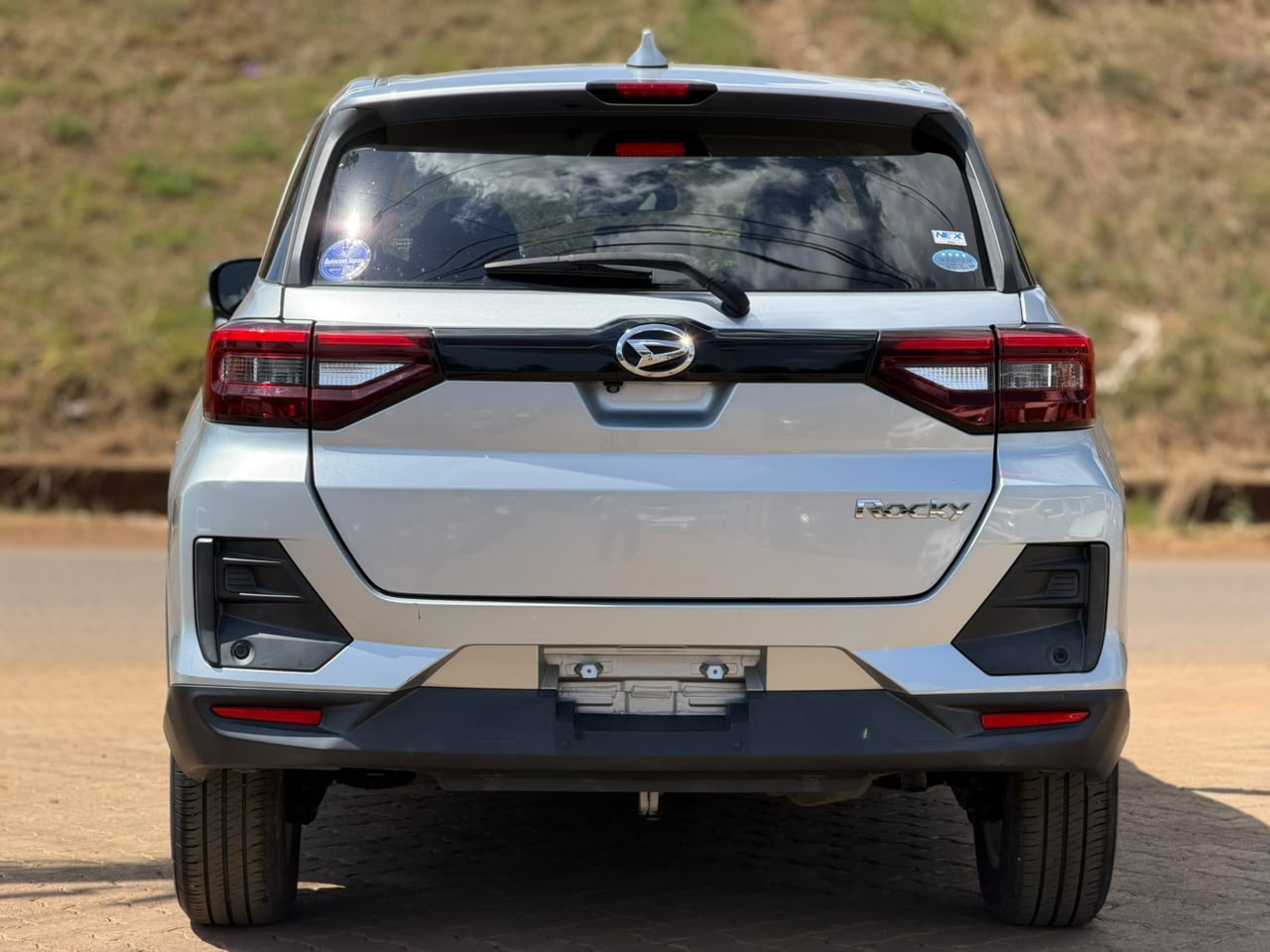 2019 – Daihatsu Rocky – Silver