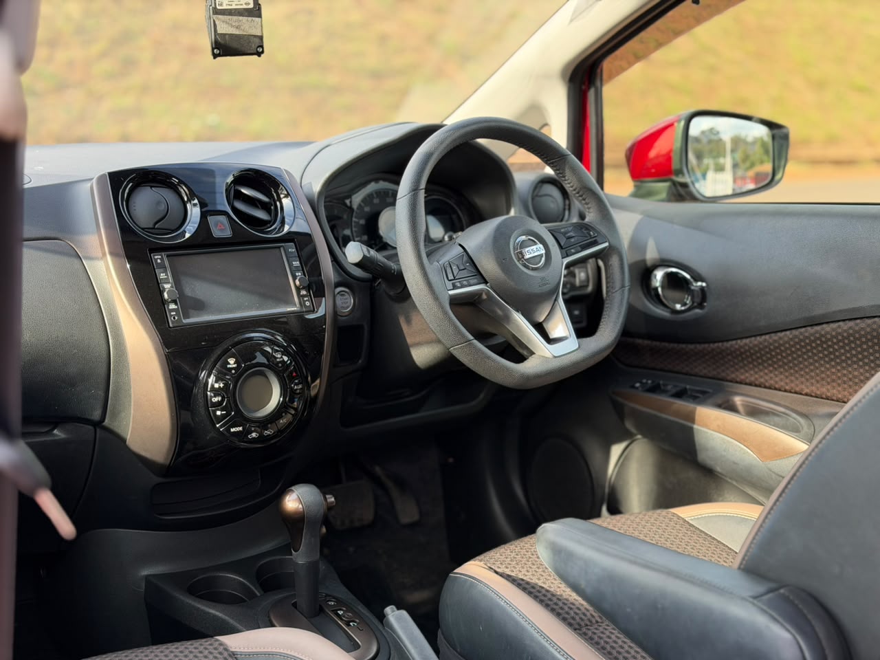2019 – Nissan Note Medalist – Red