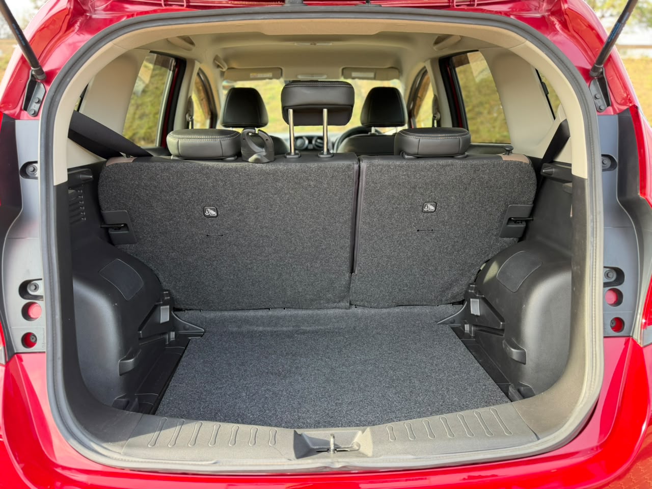 2019 – Nissan Note Medalist – Red
