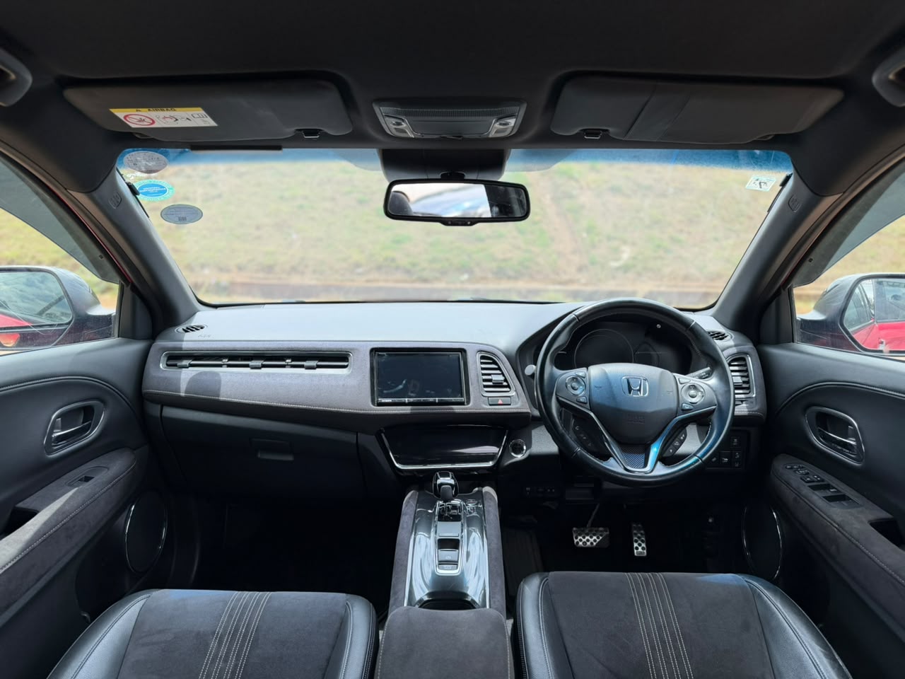 2019 – Honda Vezel RS – Red