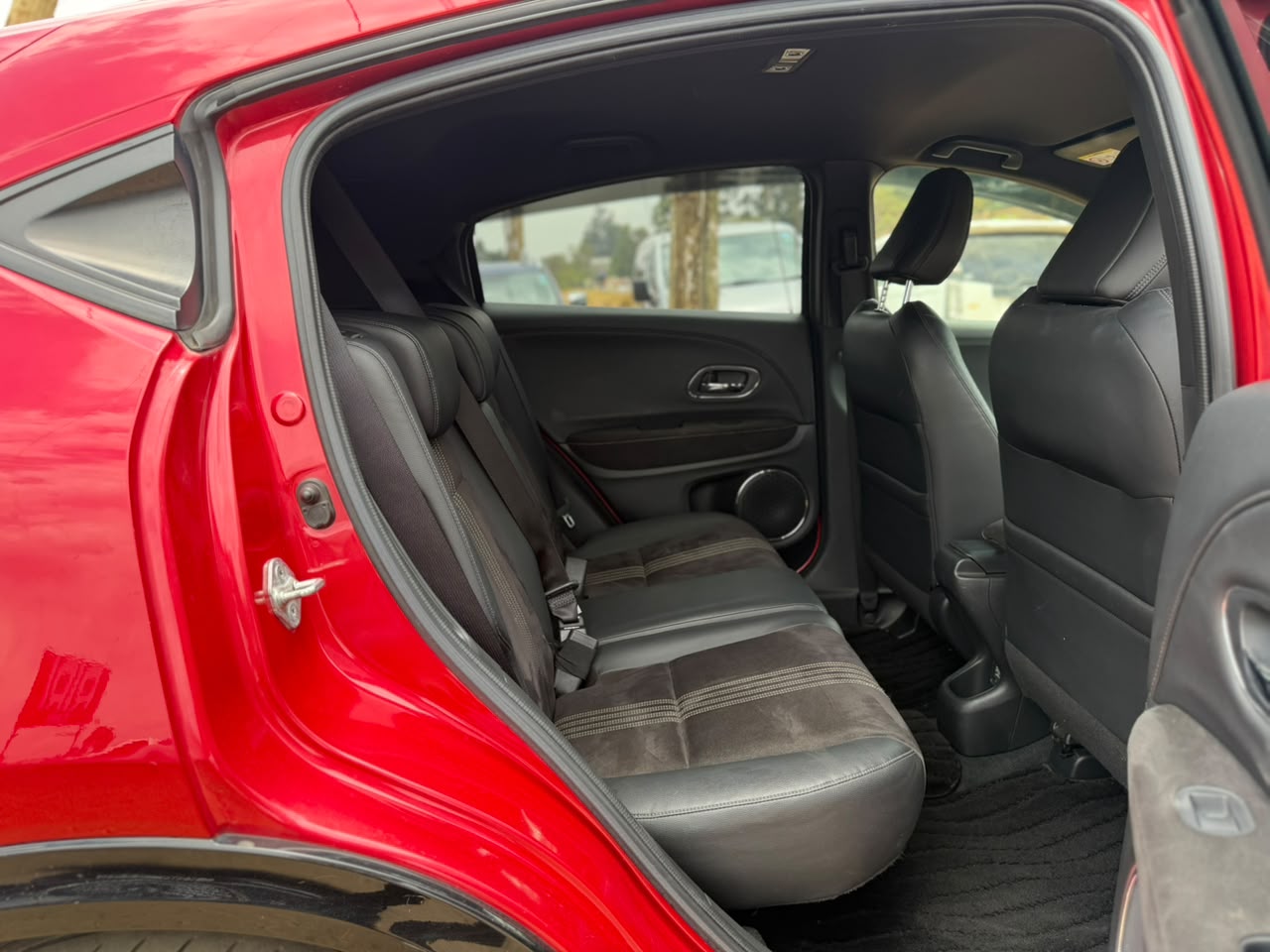 2019 – Honda Vezel RS – Red