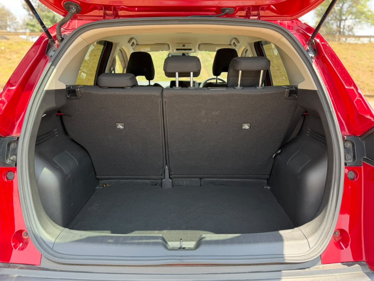 2021 – Nissan Note E-Power – Red