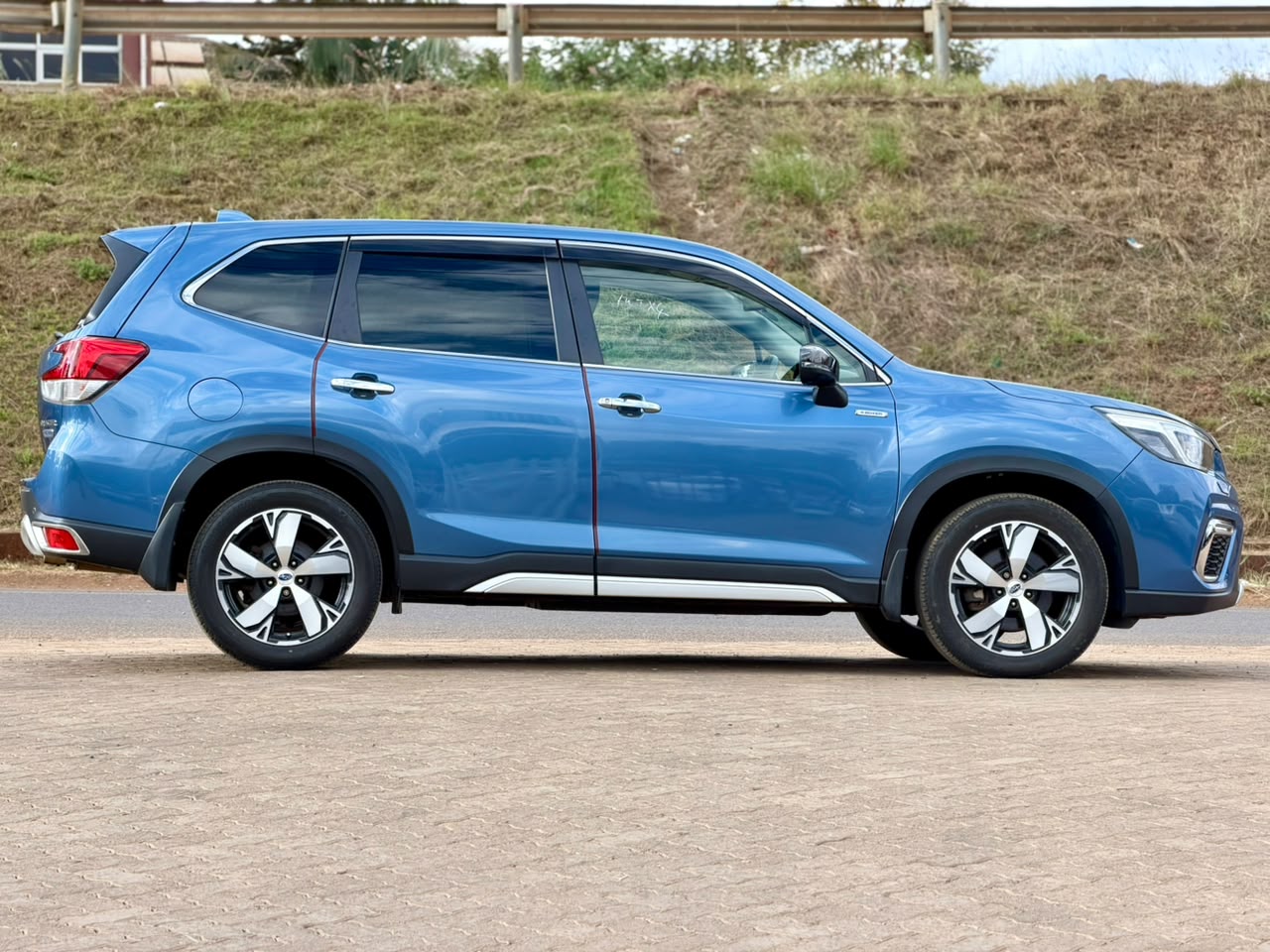 2019 – Subaru Forester E-Boxer – Blue