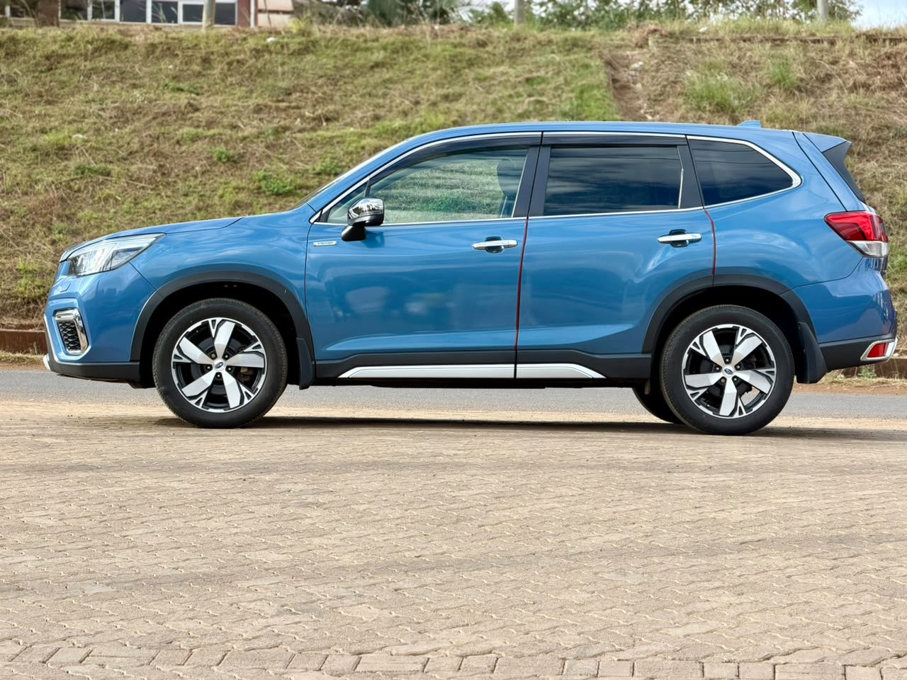 2019 – Subaru Forester E-Boxer – Blue