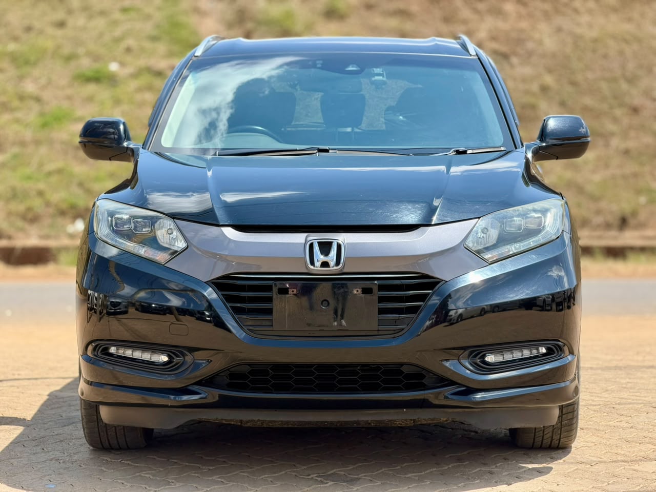 2017 – Honda Vezel – Black