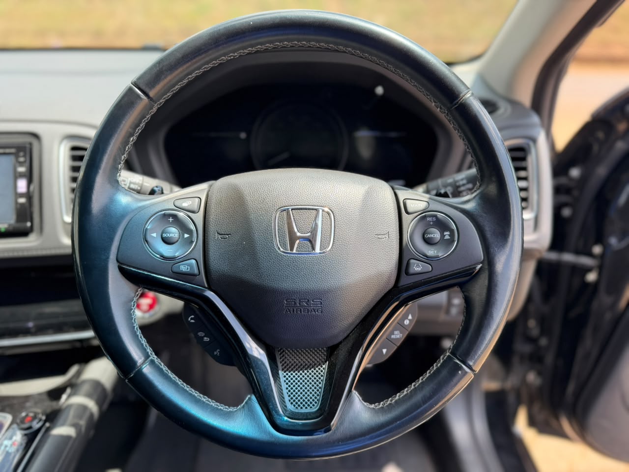 2017 – Honda Vezel – Black