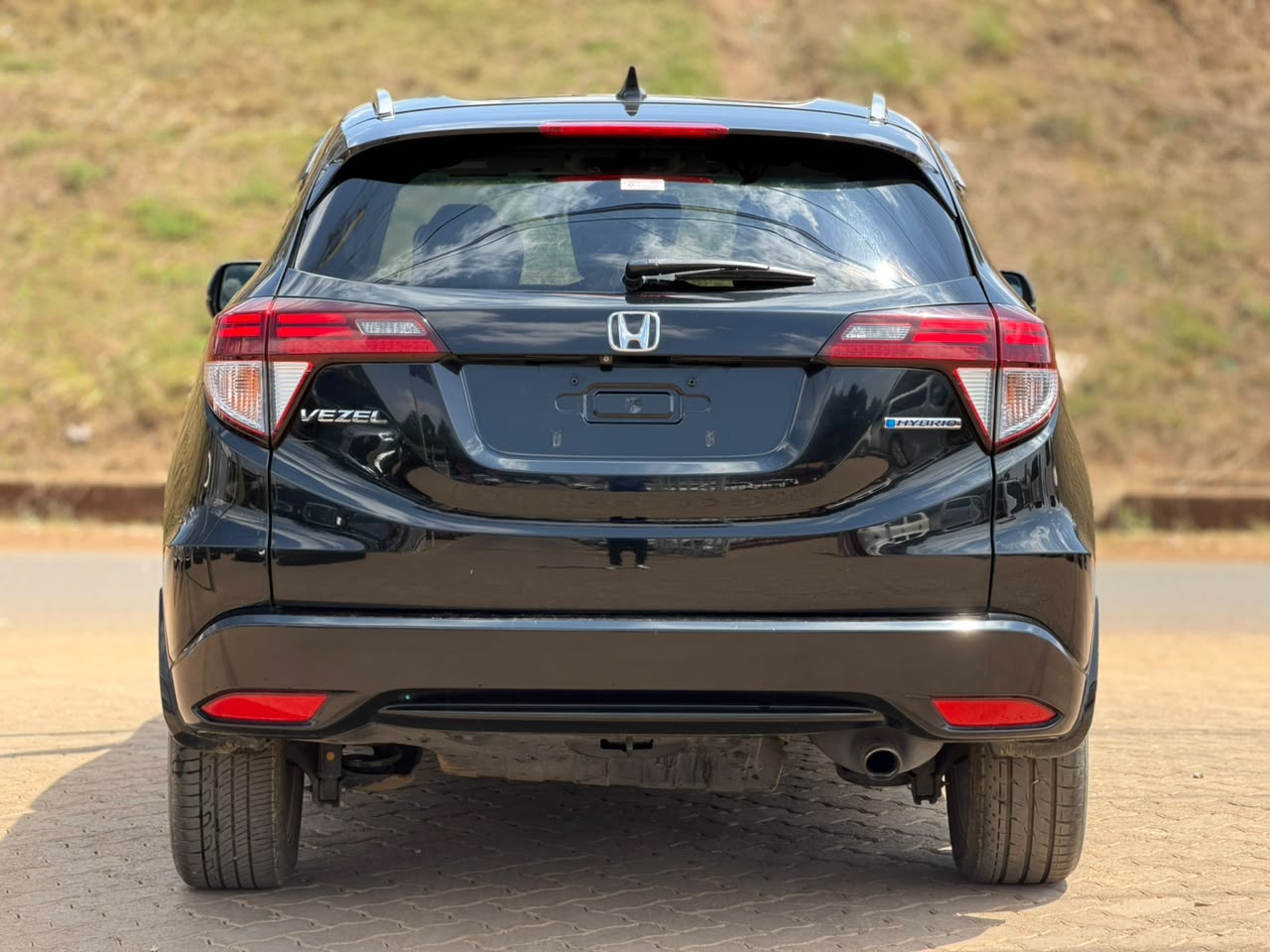 2017 – Honda Vezel – Black