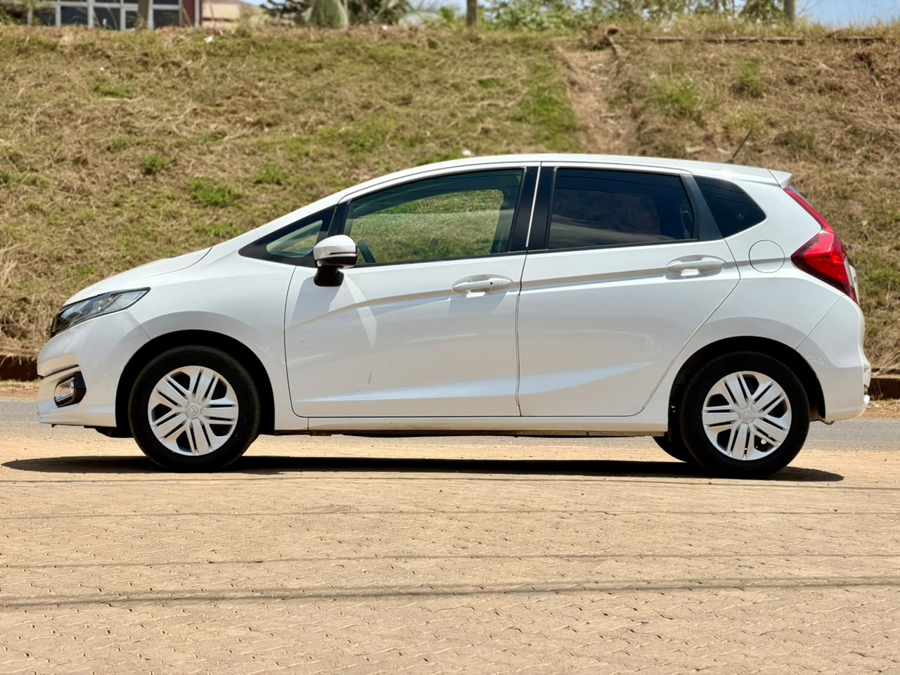 2019 – Honda Fit – White