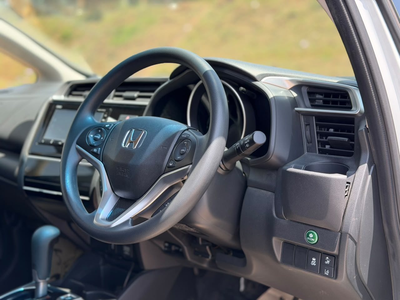 2019 – Honda Fit – White