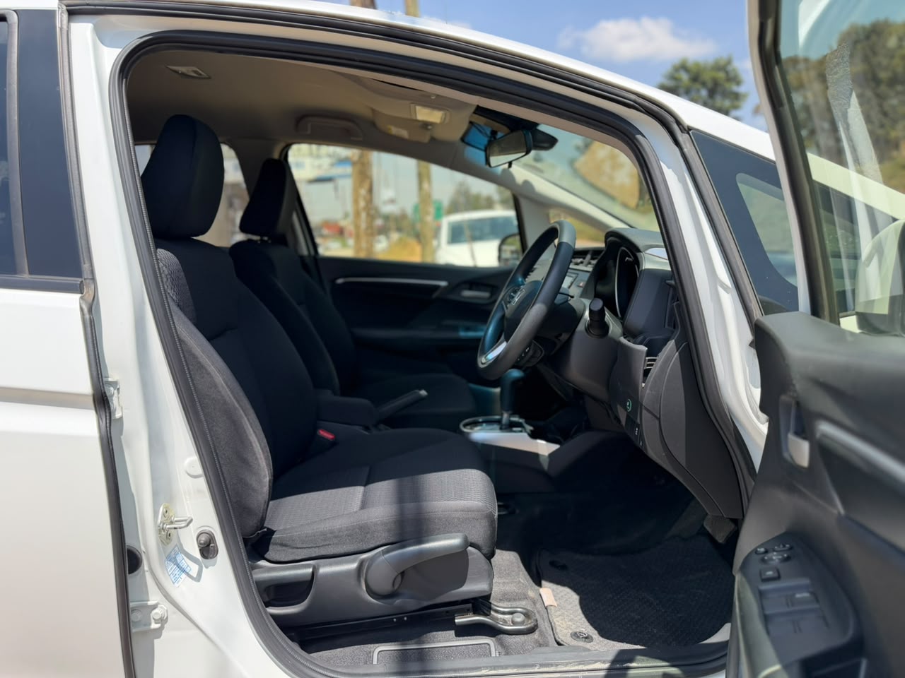 2019 – Honda Fit – White