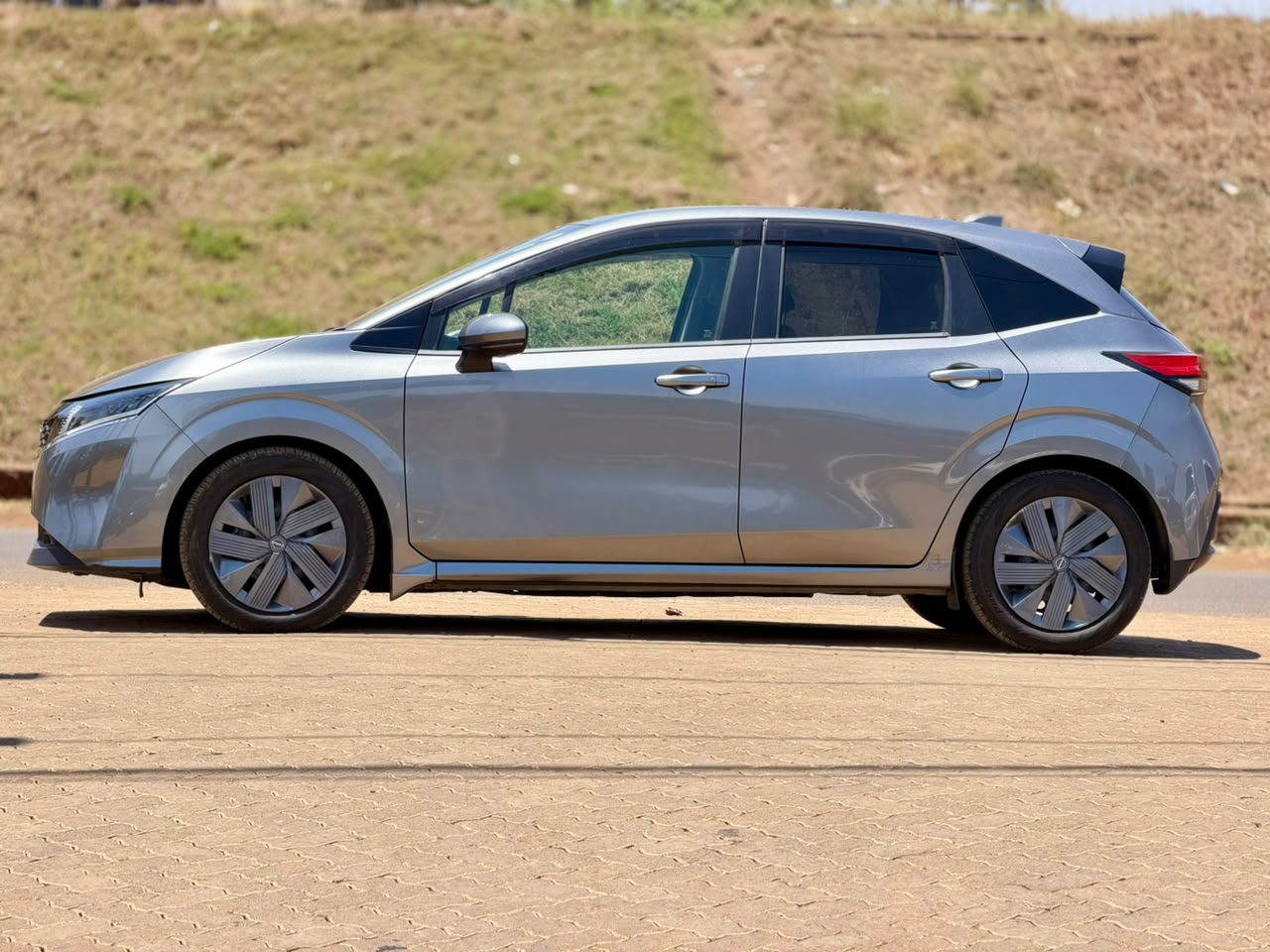 2021 – Nissan Note E-Power – Silver
