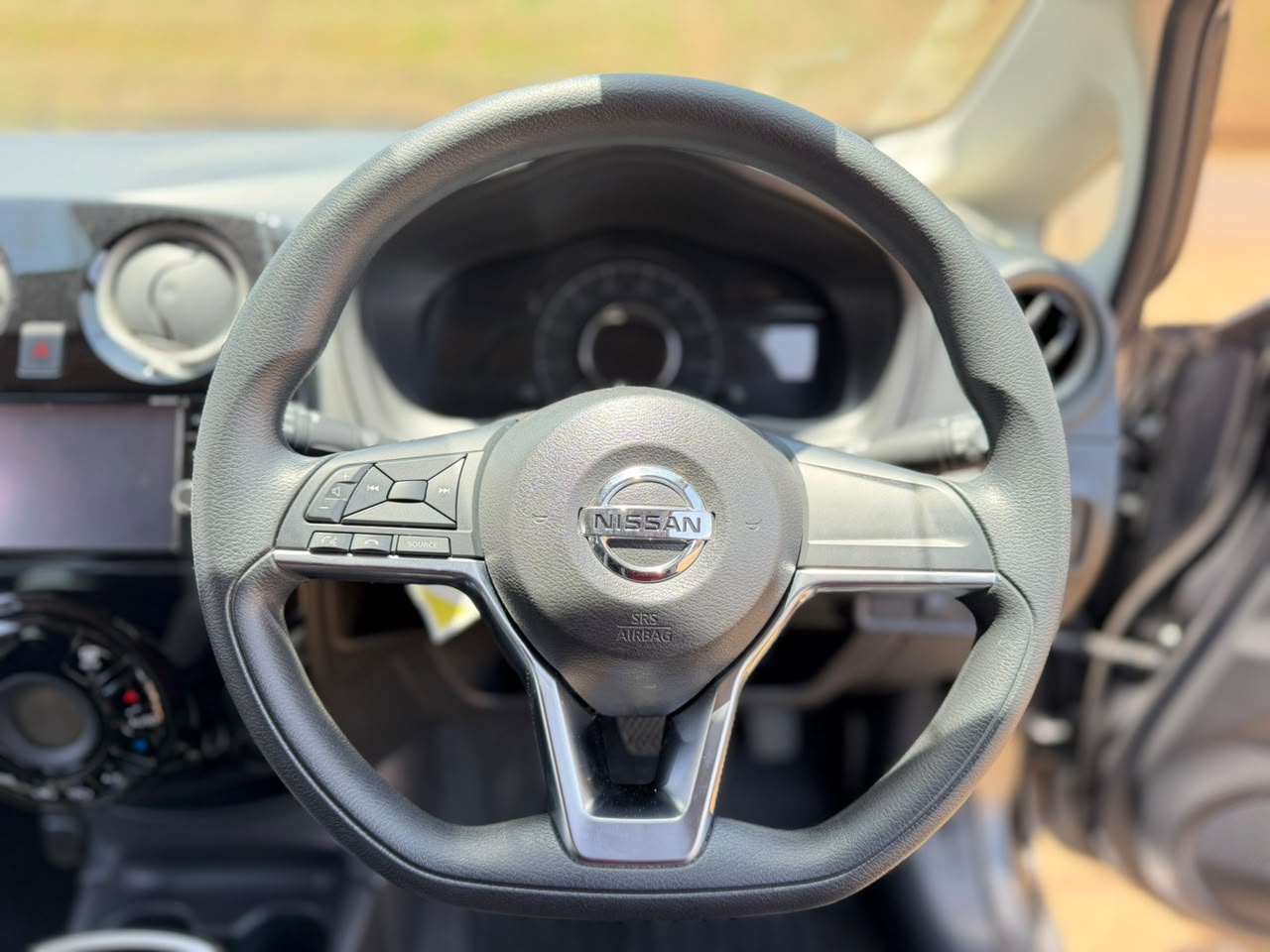 2019 – Nissan Note E-Power – Silver