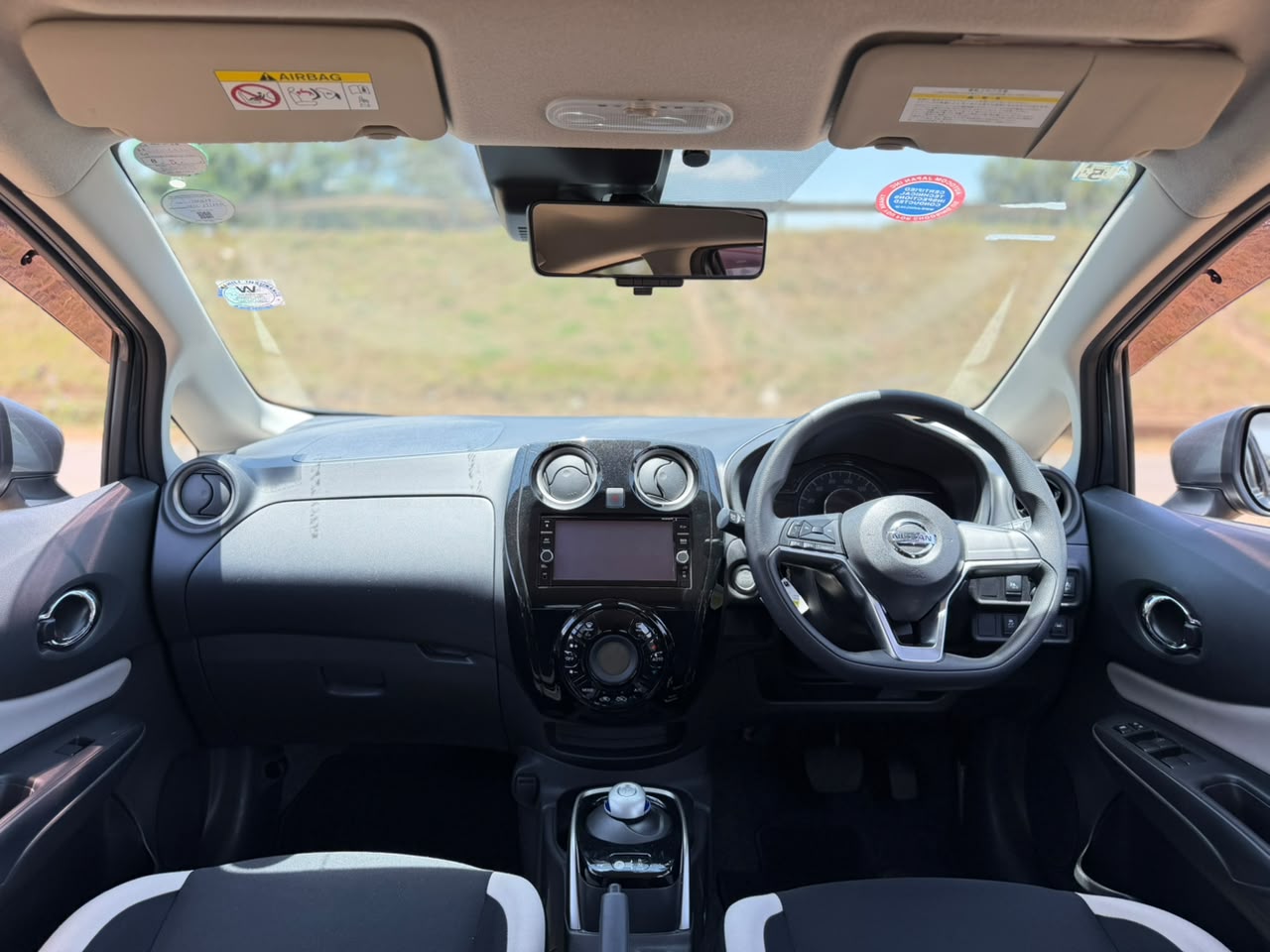 2019 – Nissan Note E-Power – Silver