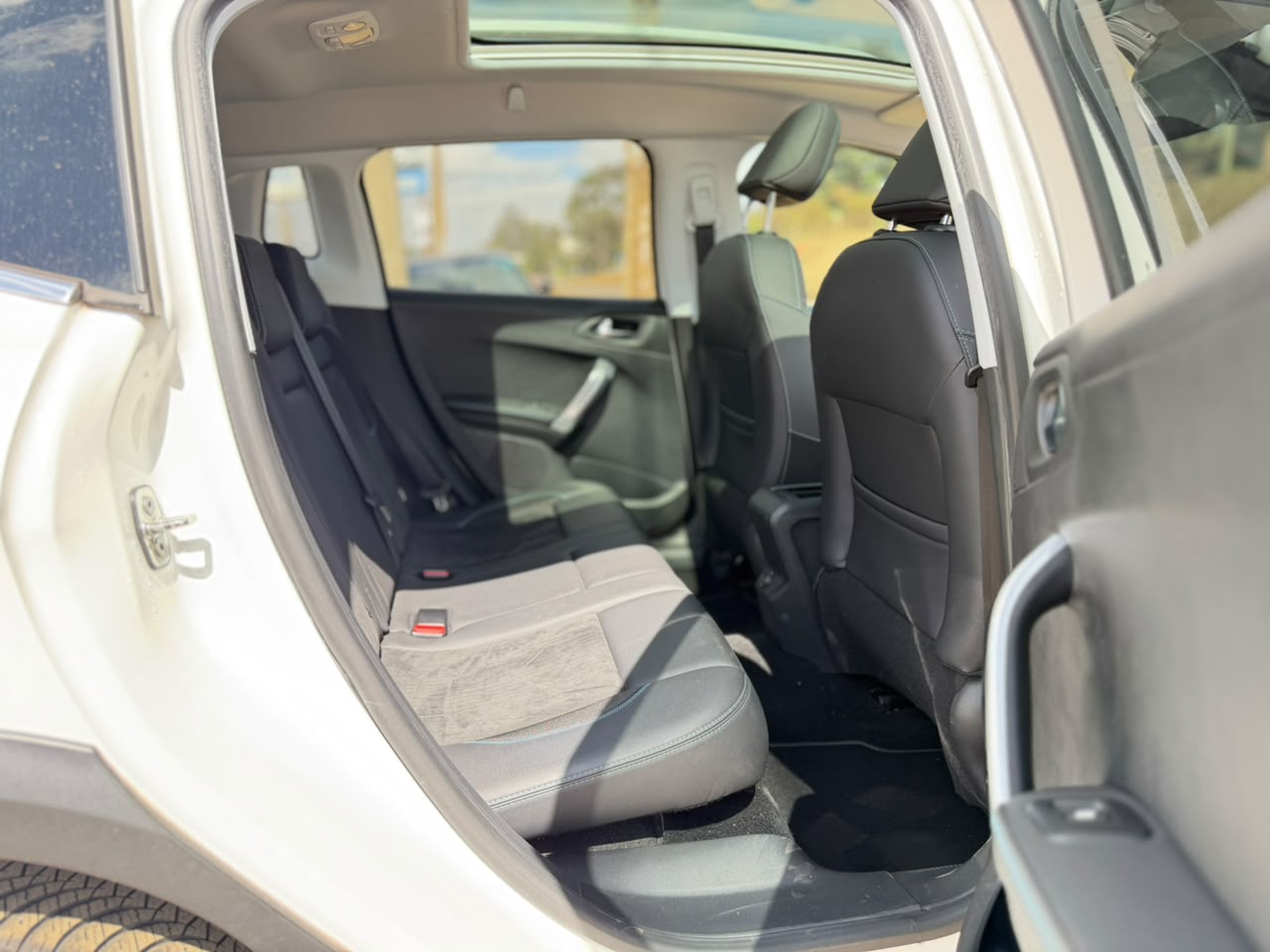2019 – Peugeot 2008 – White
