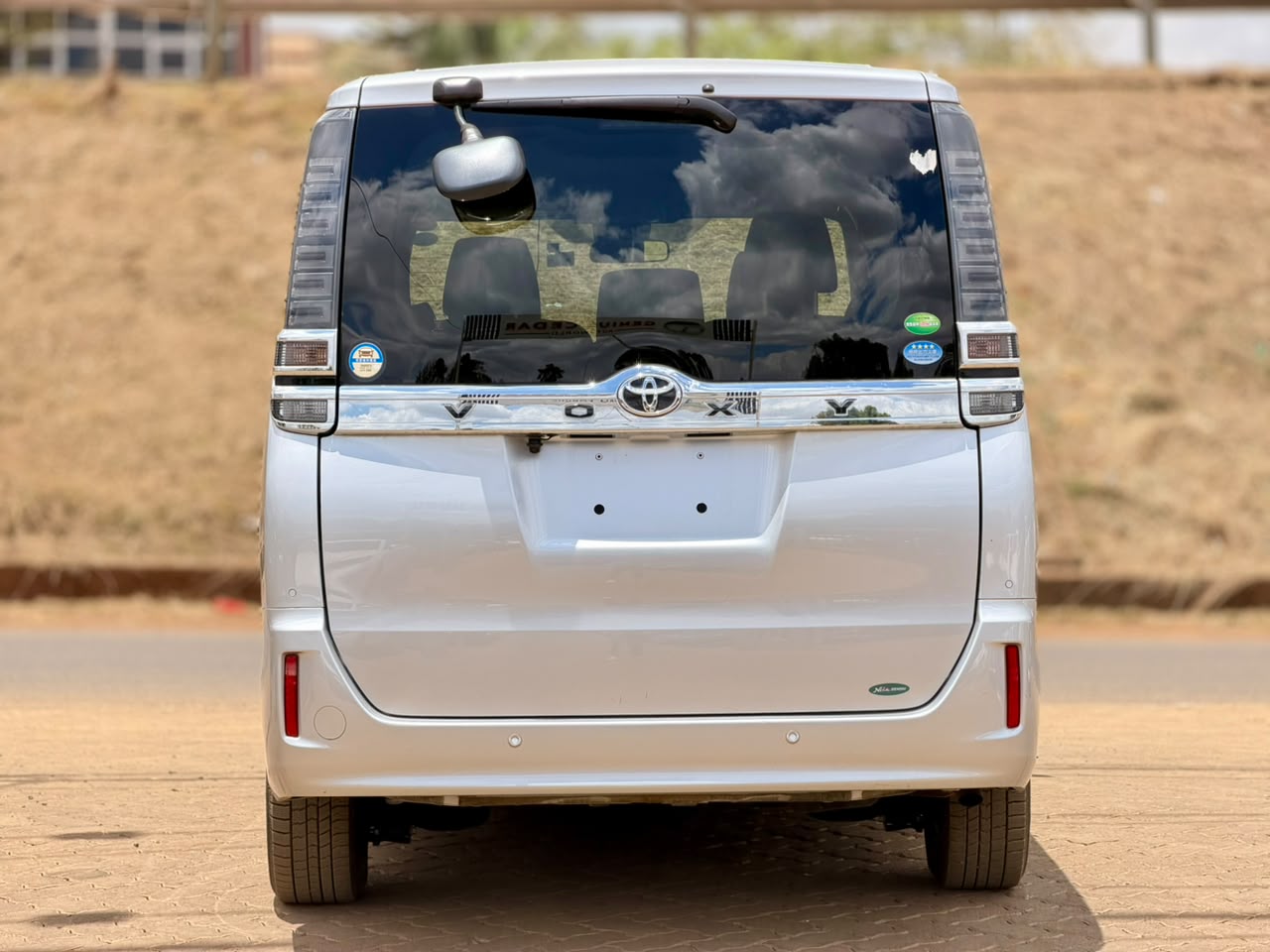 2019 – Toyota Voxy – Silver