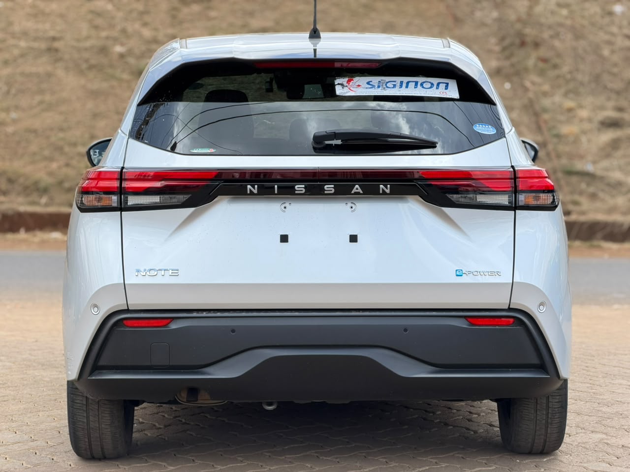 2021 – Nissan Note E-Power – Silver