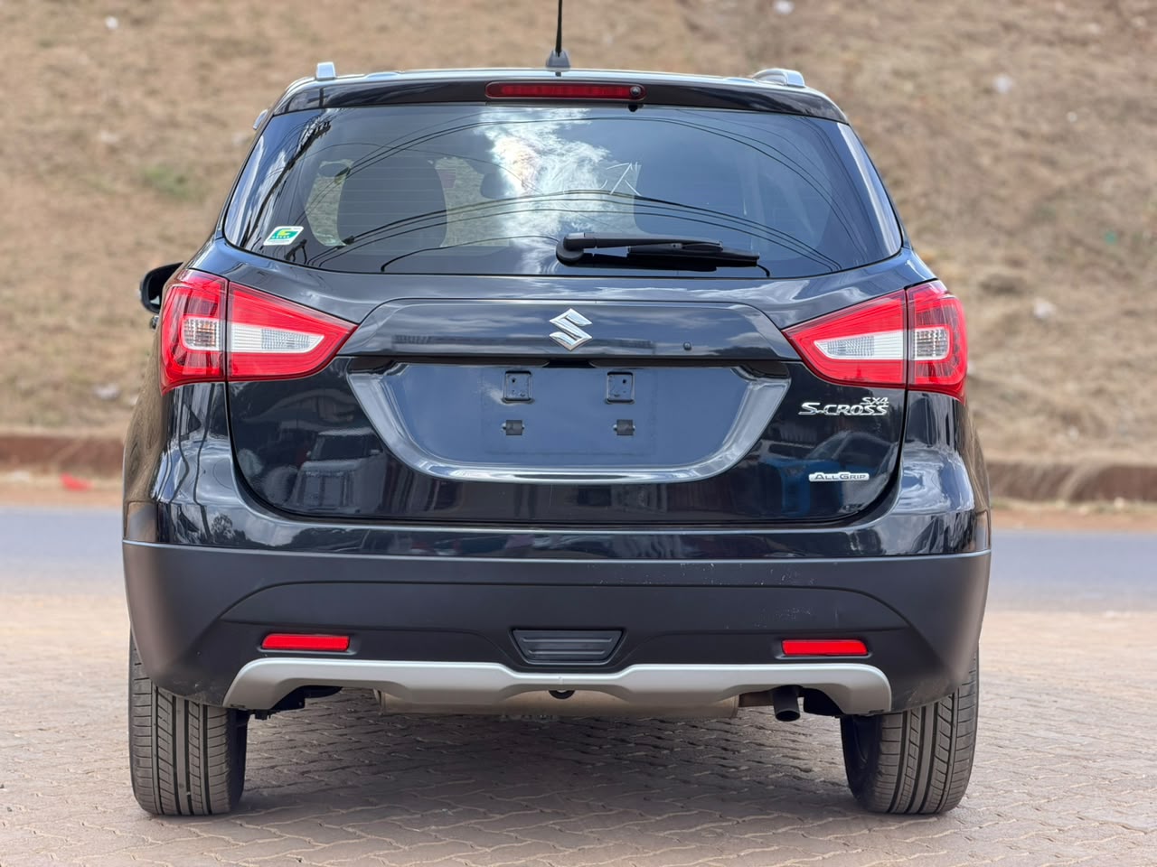 2019 -Suzuki S-Cross (AllGrip) – Black