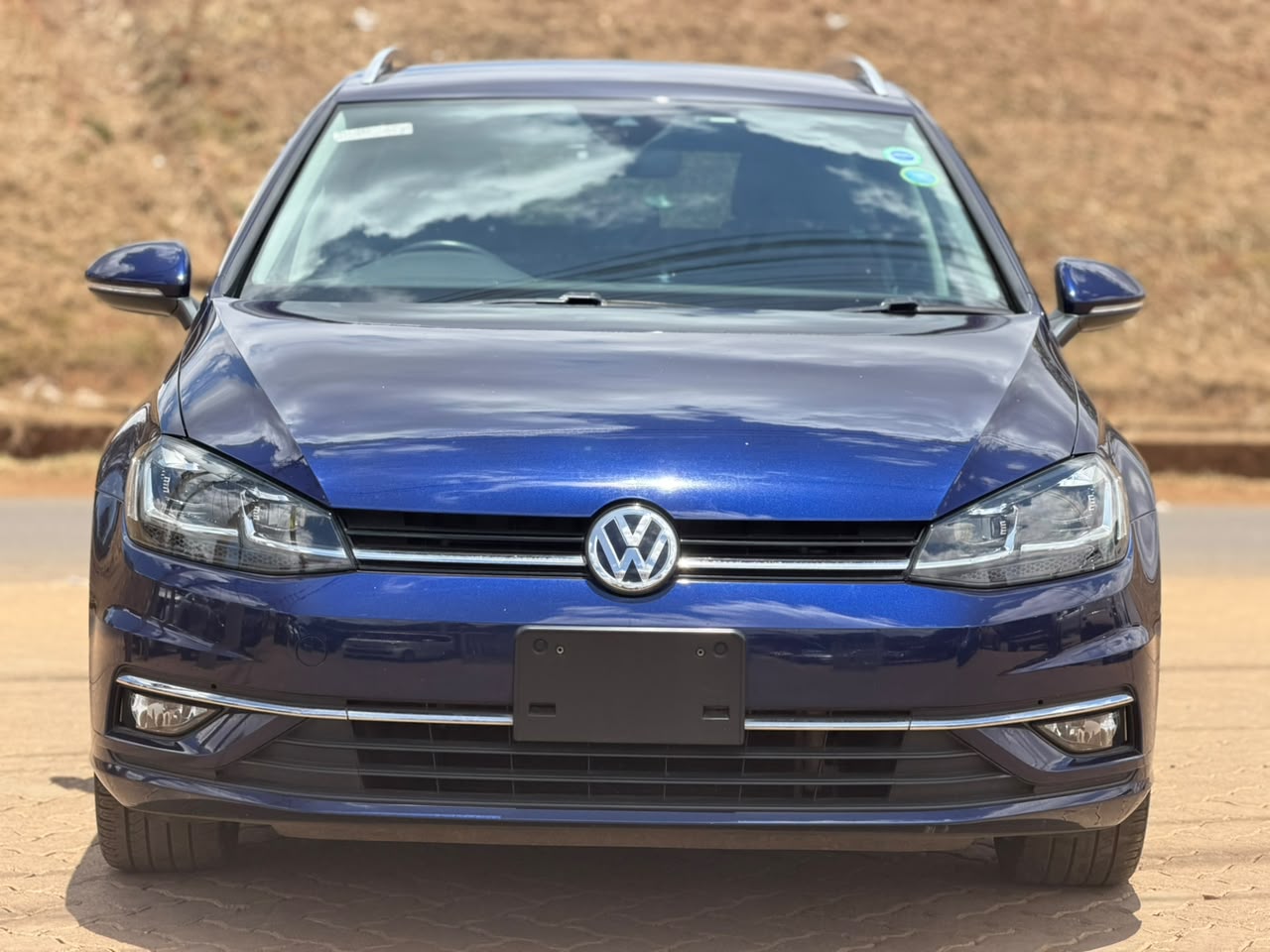 2019 – Volkswagen Golf TSI – Blue