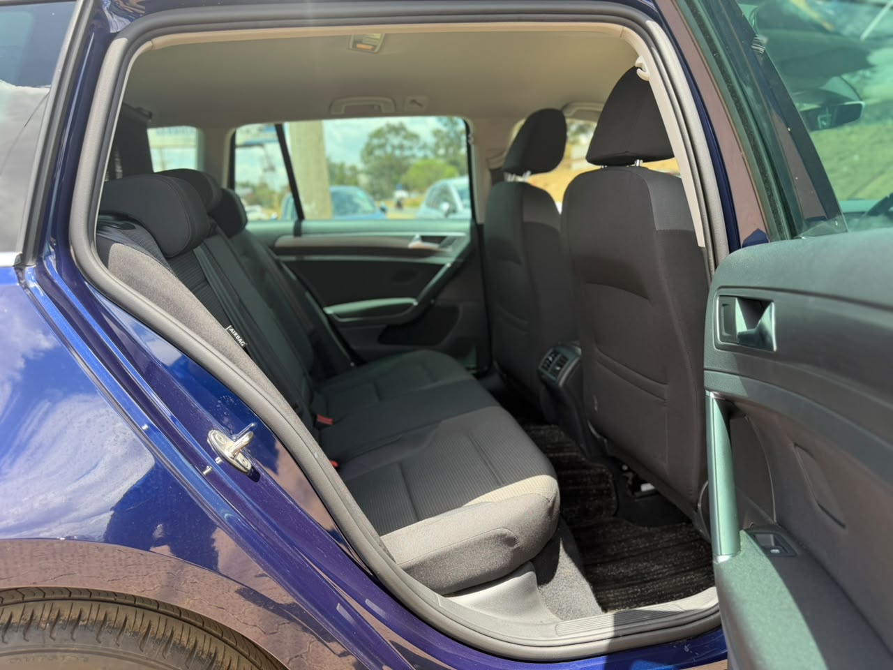 2019 – Volkswagen Golf TSI – Blue