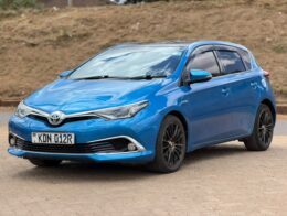 2016 – Toyota Auris Hybrid – Blue