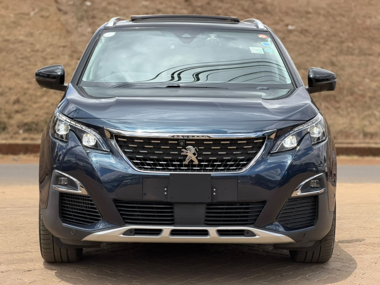 2019 – Peugeot 5008 – Navy Blue