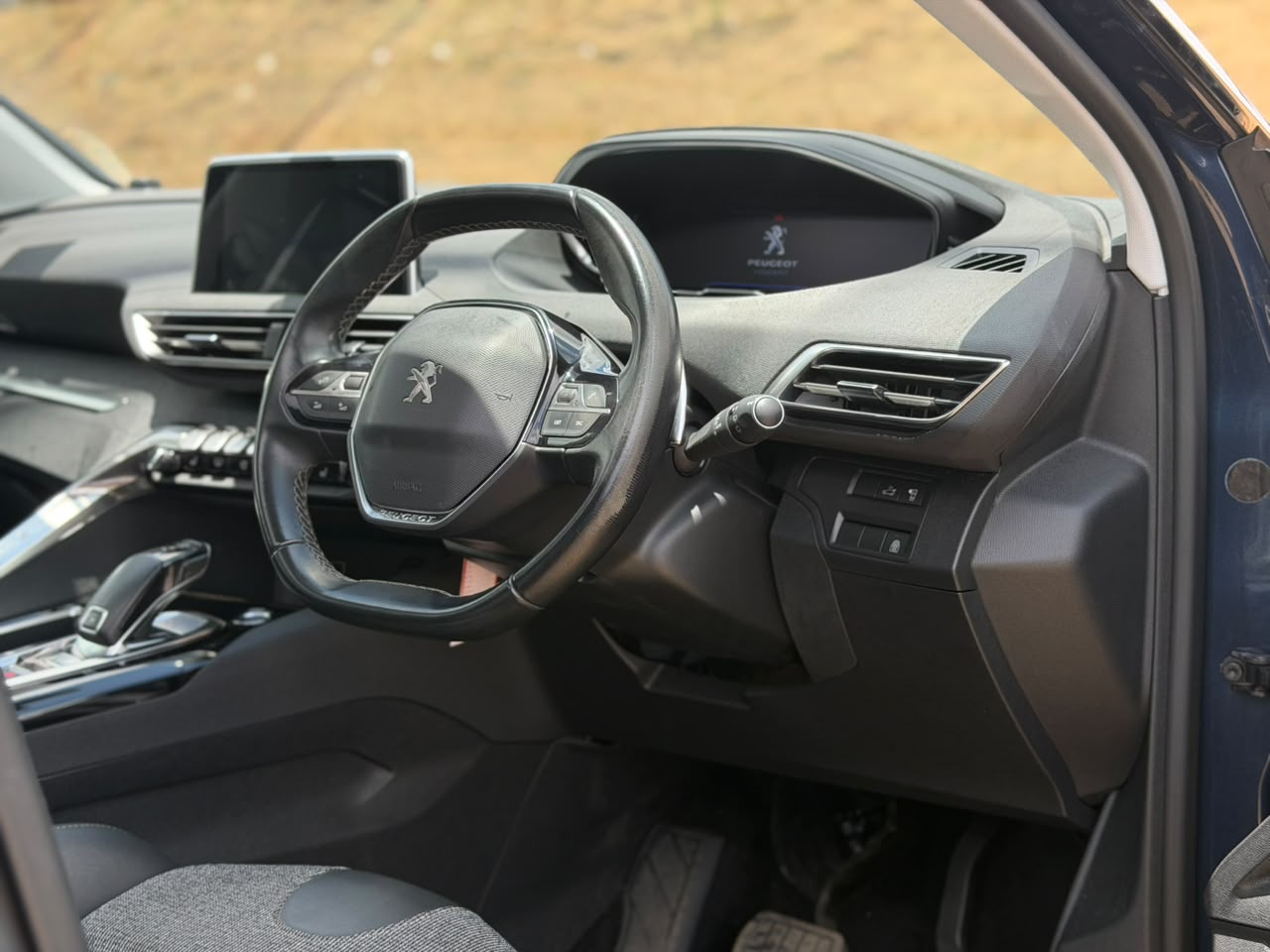 2019 – Peugeot 5008 – Navy Blue