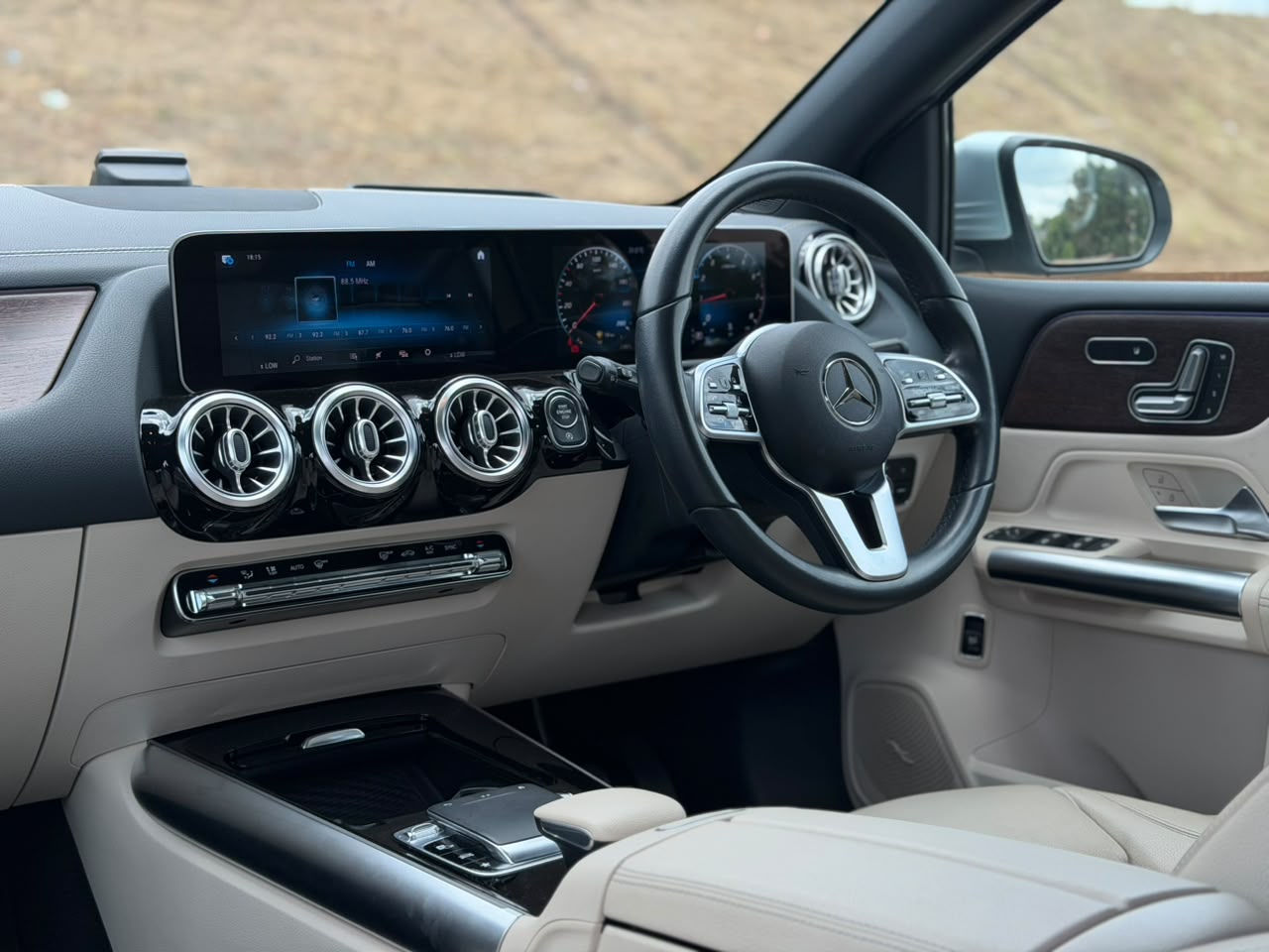 2019 – Mercedes-Benz B180 – Silver