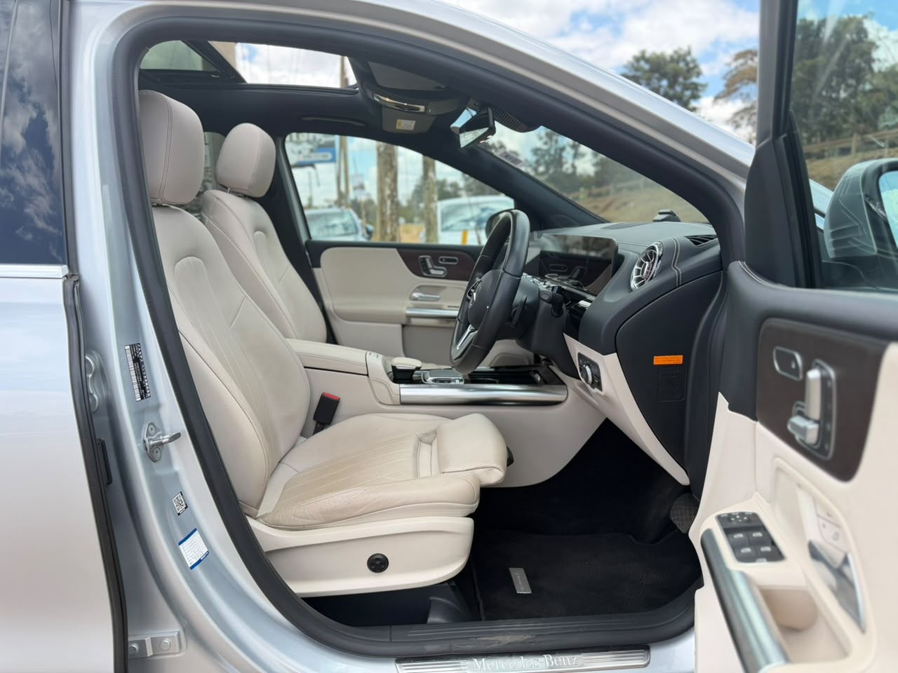 2019 – Mercedes-Benz B180 – Silver