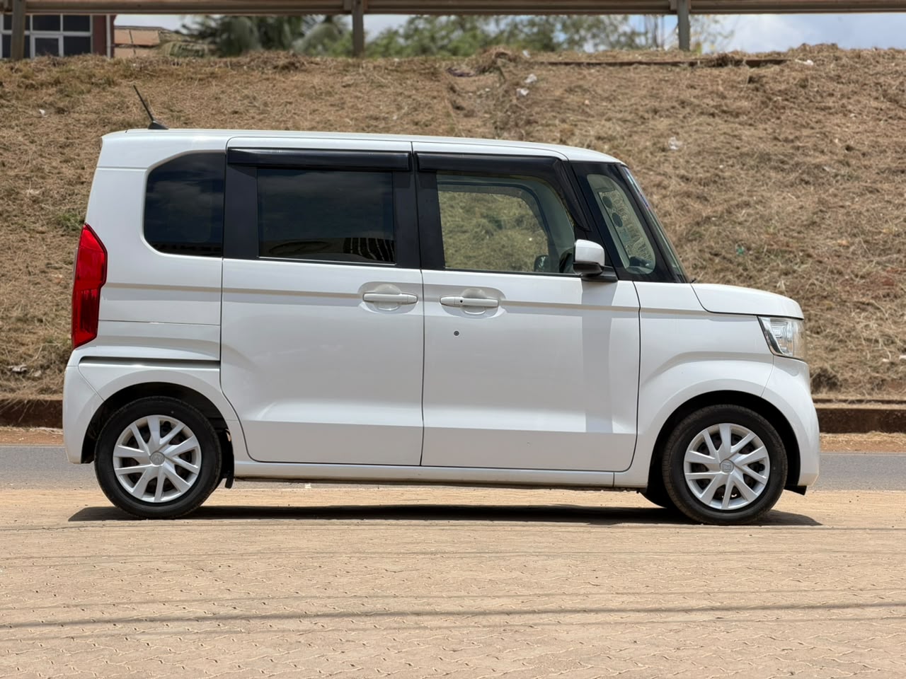 2019 – Honda NBox – White