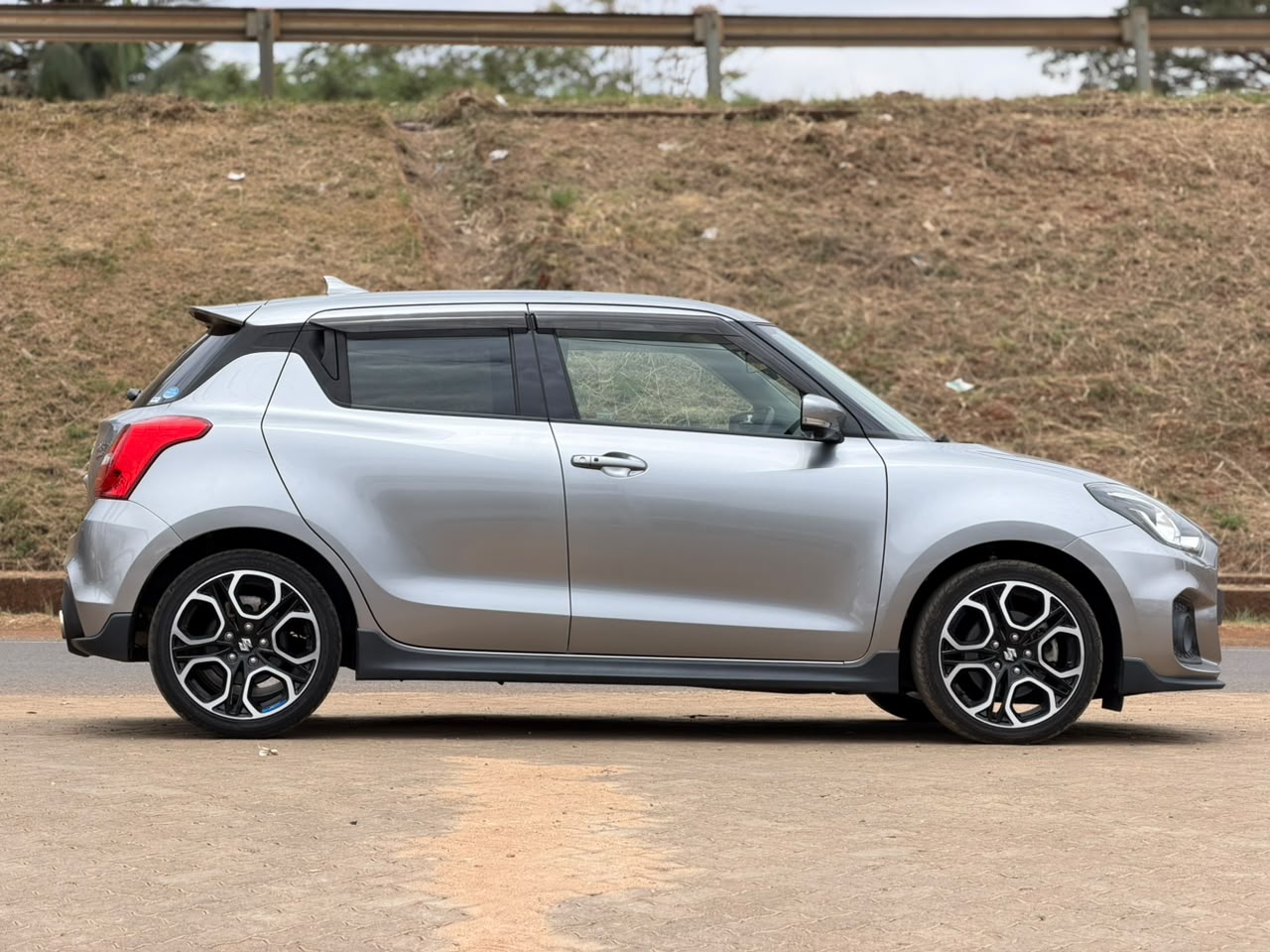 2019 – Suzuki Swift Sport – Silver