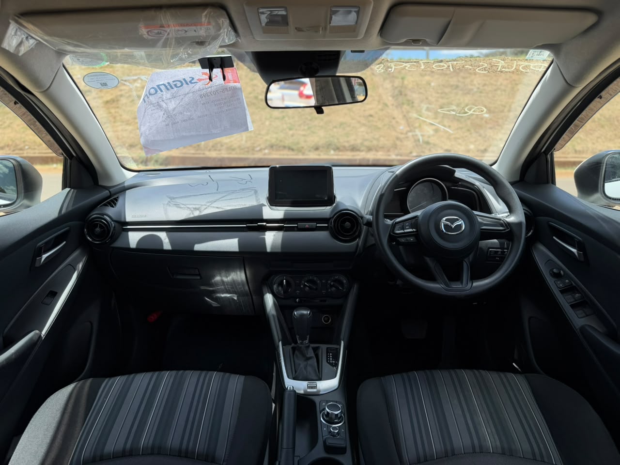 2020 – Mazda 2 (SkyactivG) – White