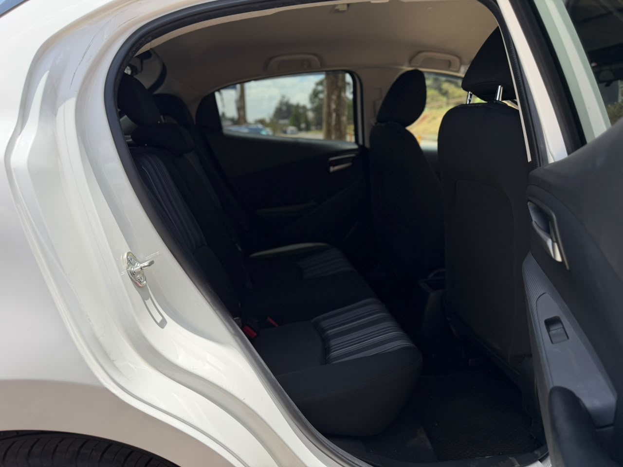 2020 – Mazda 2 (SkyactivG) – White