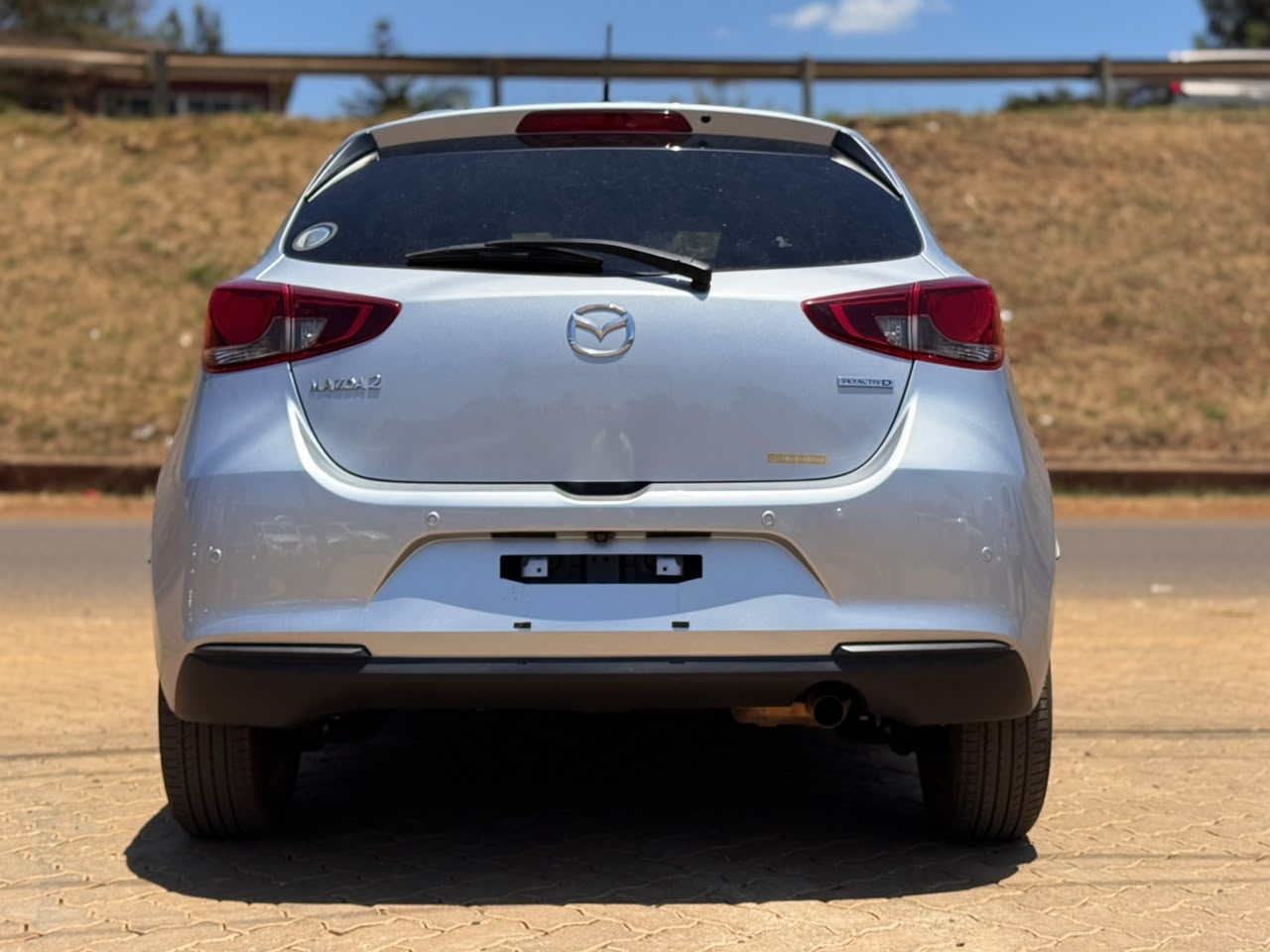 2020 – Mazda 2 – Silver