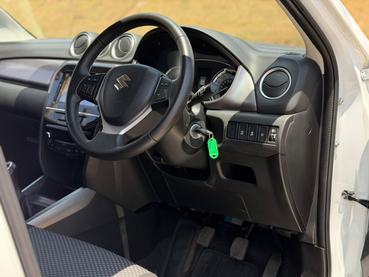2019 – Suzuki Vitara – White