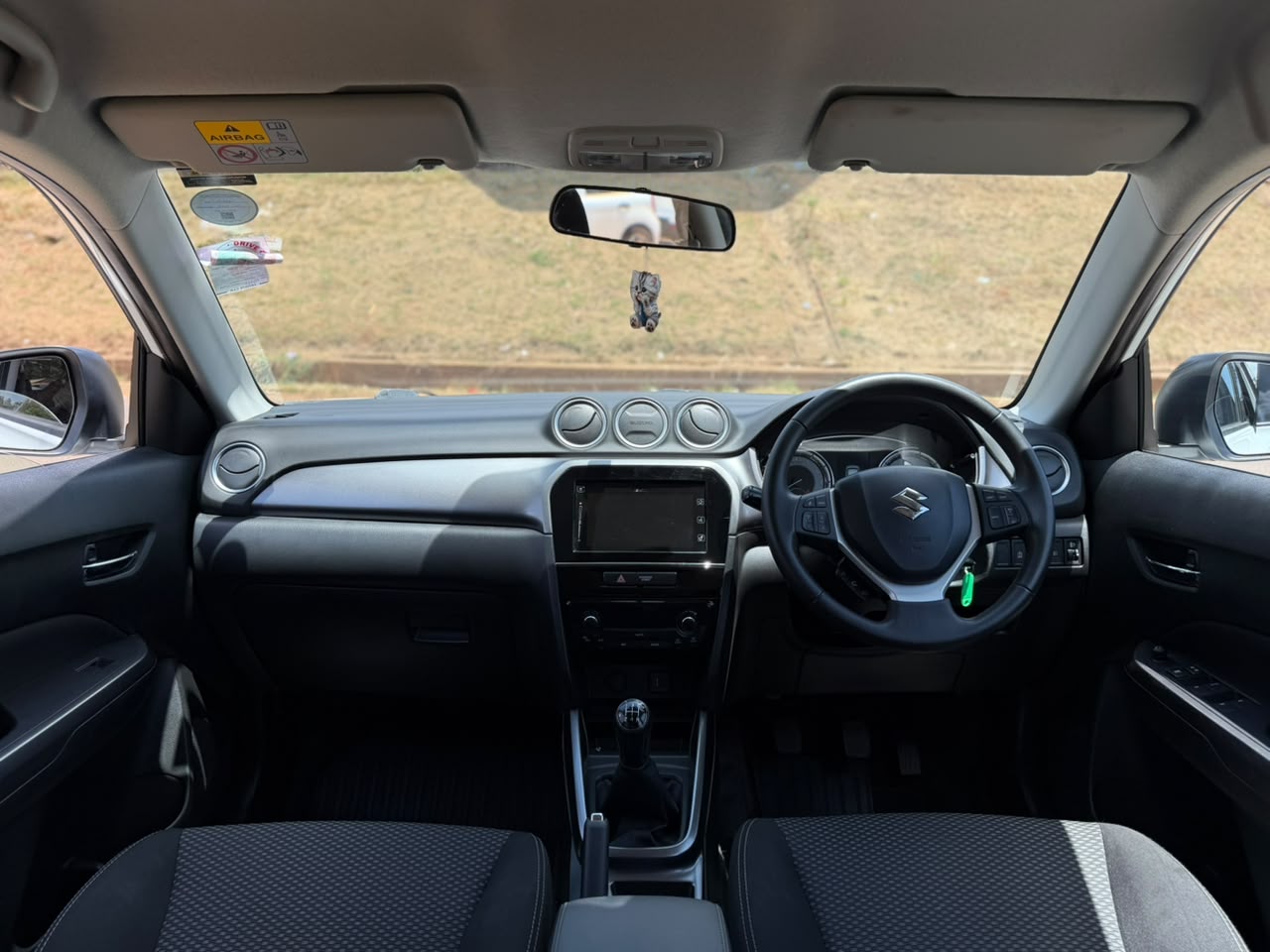 2019 – Suzuki Vitara – White