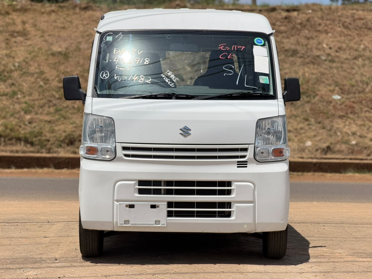 2020 – Suzuki Every – White