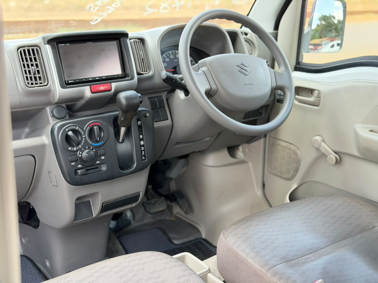 2020 – Suzuki Every – White