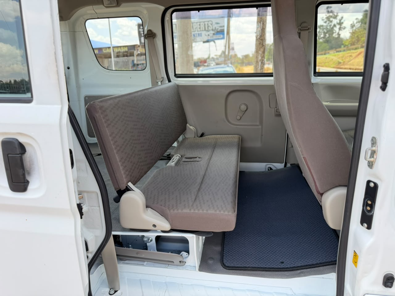 2020 – Suzuki Every – White