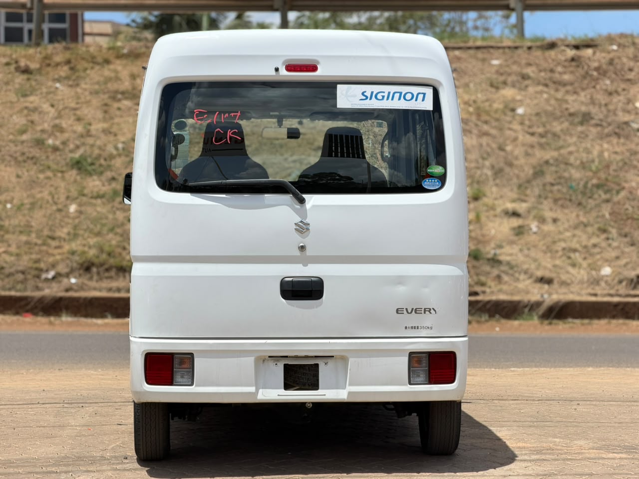 2020 – Suzuki Every – White