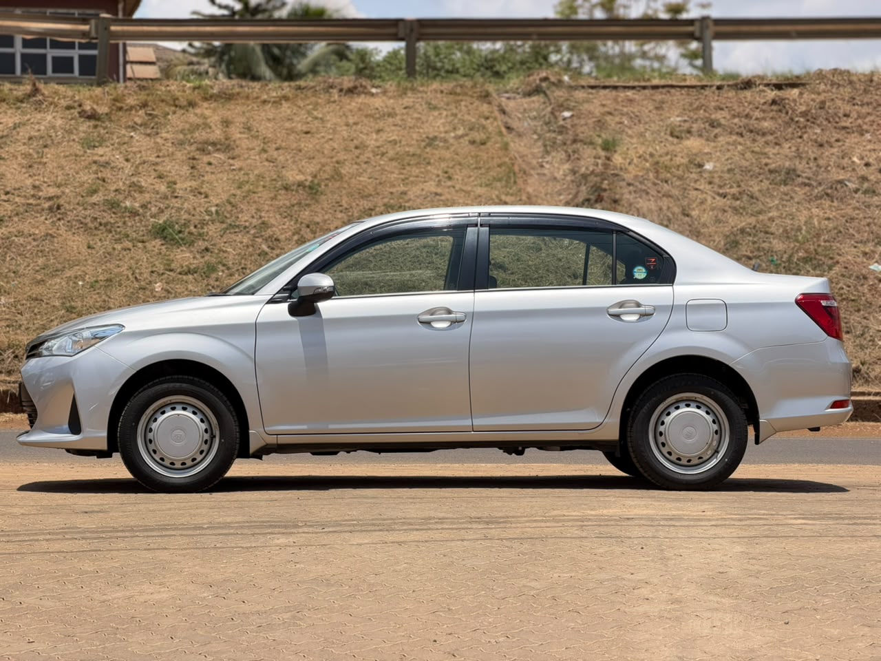 2019 – Toyota Axio – Silver