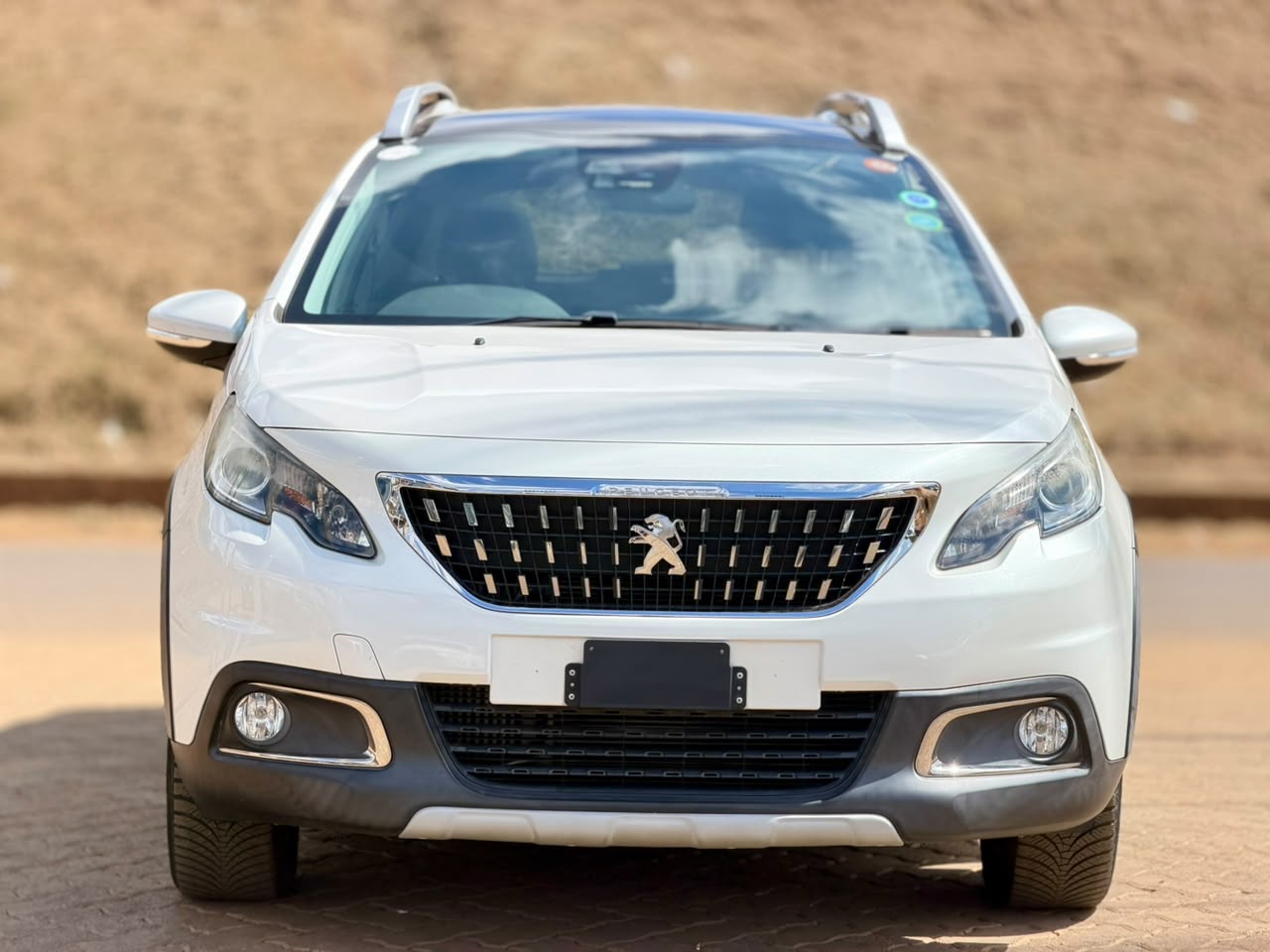 2019 – Peugeot 2008 – White