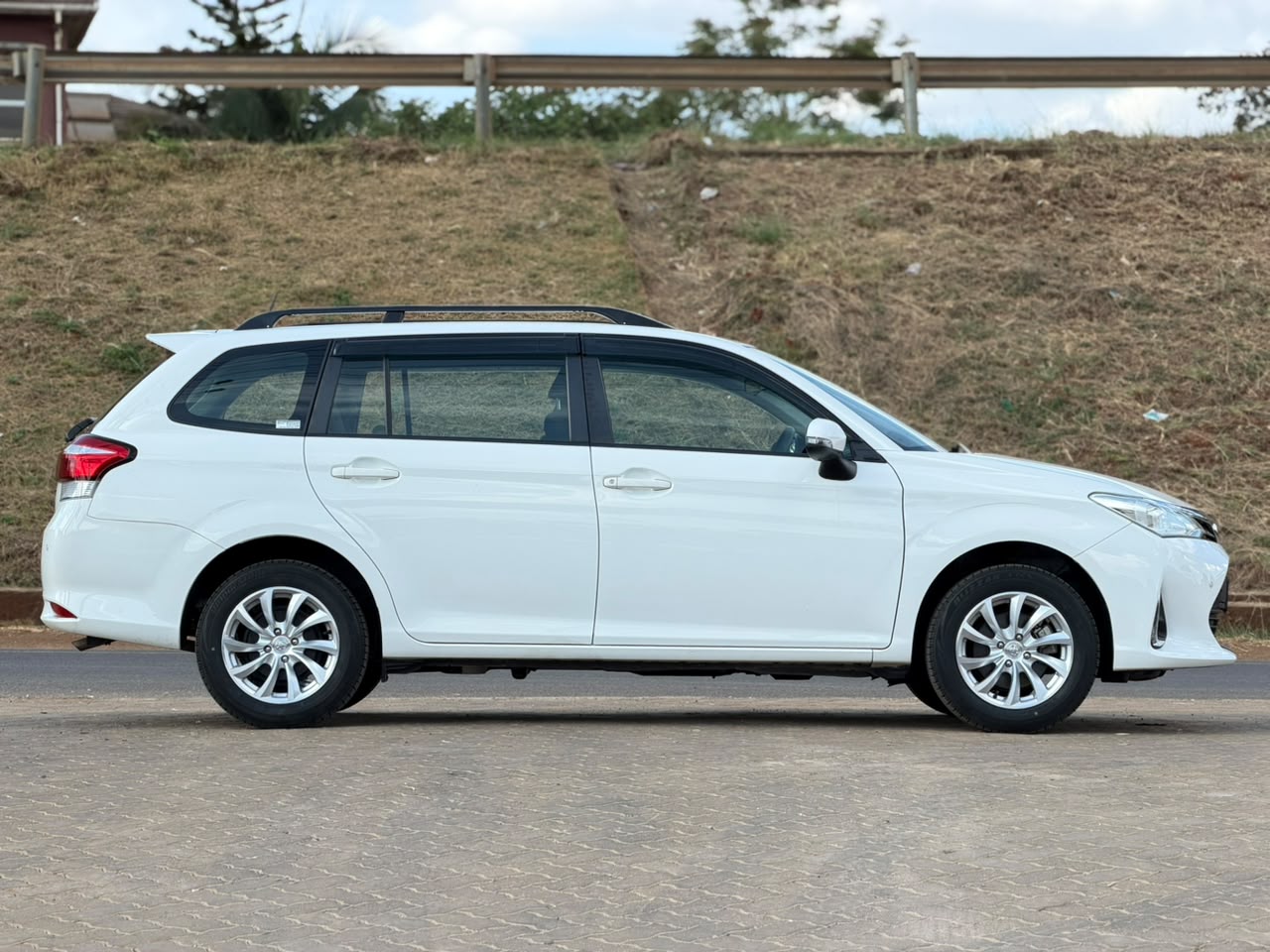 2019 – Toyota Fielder – White