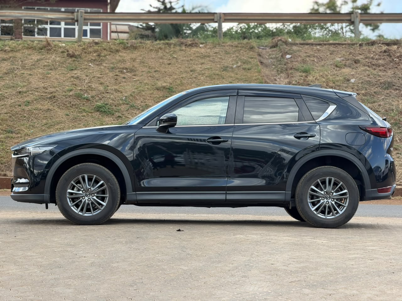2020 – Mazda CX-5 (SkyactivG) – Black