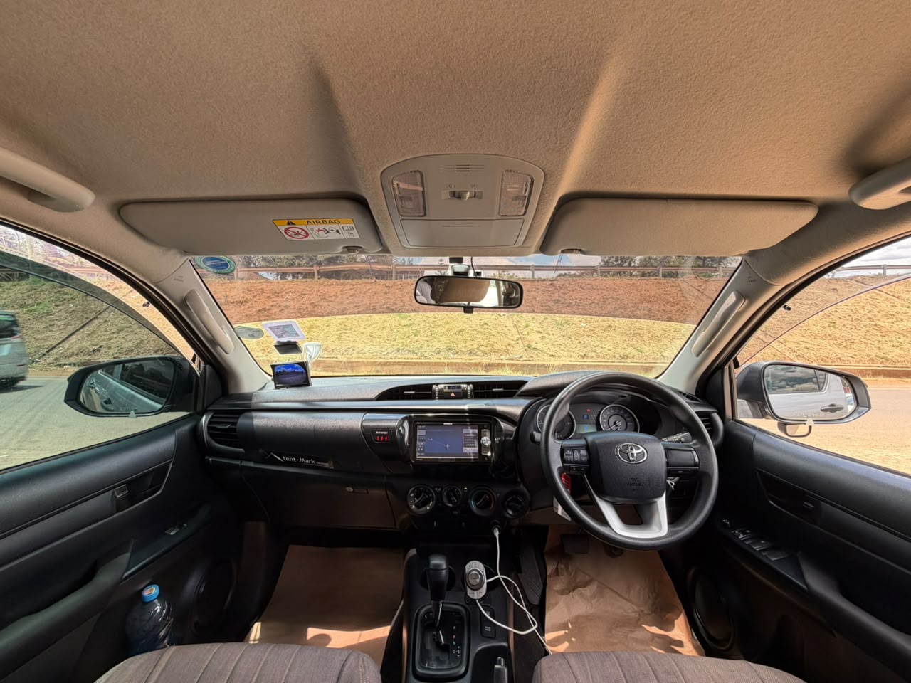 2018 – Toyota Hilux Double Cabin – Silver