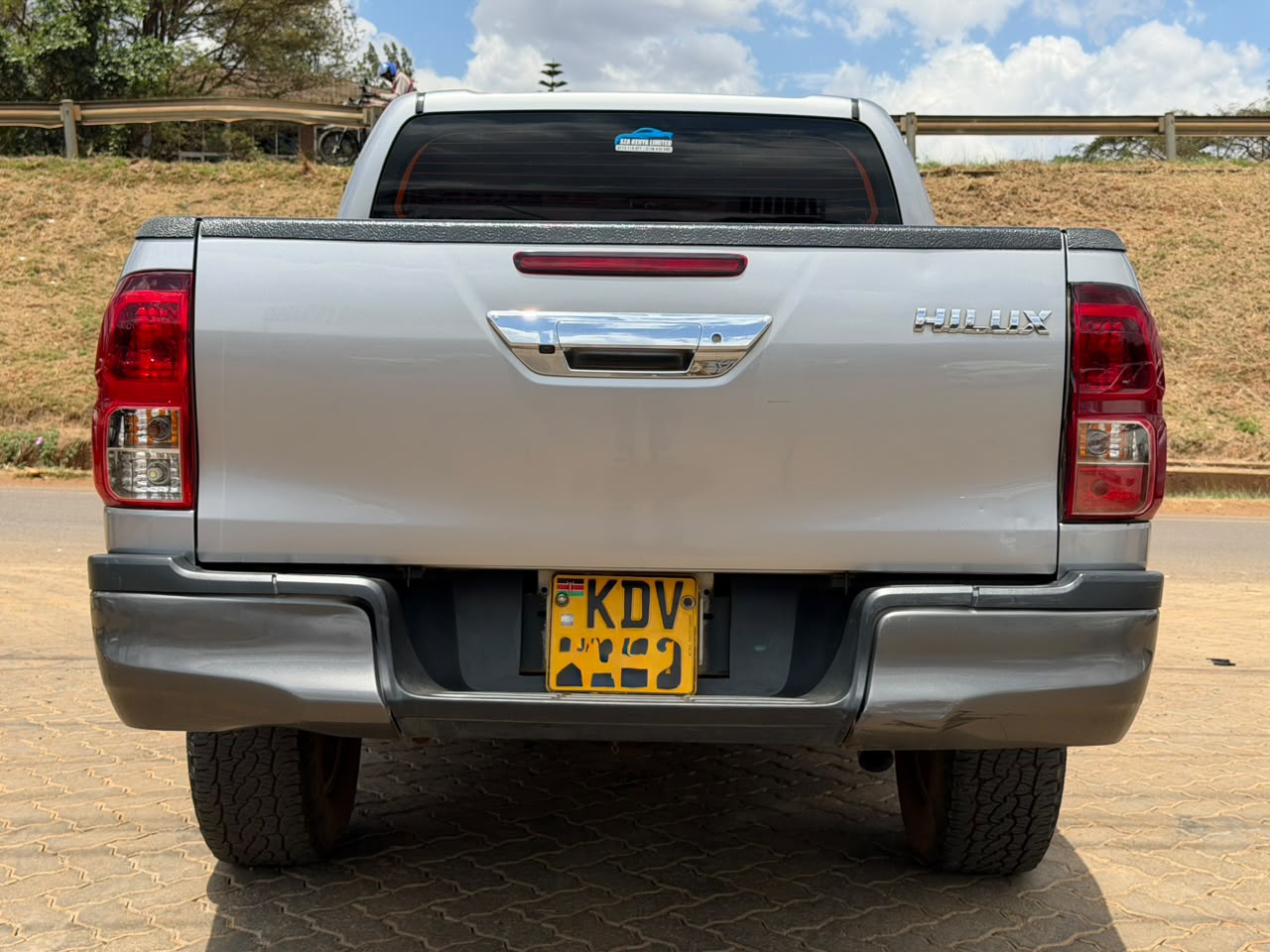 2018 – Toyota Hilux Double Cabin – Silver